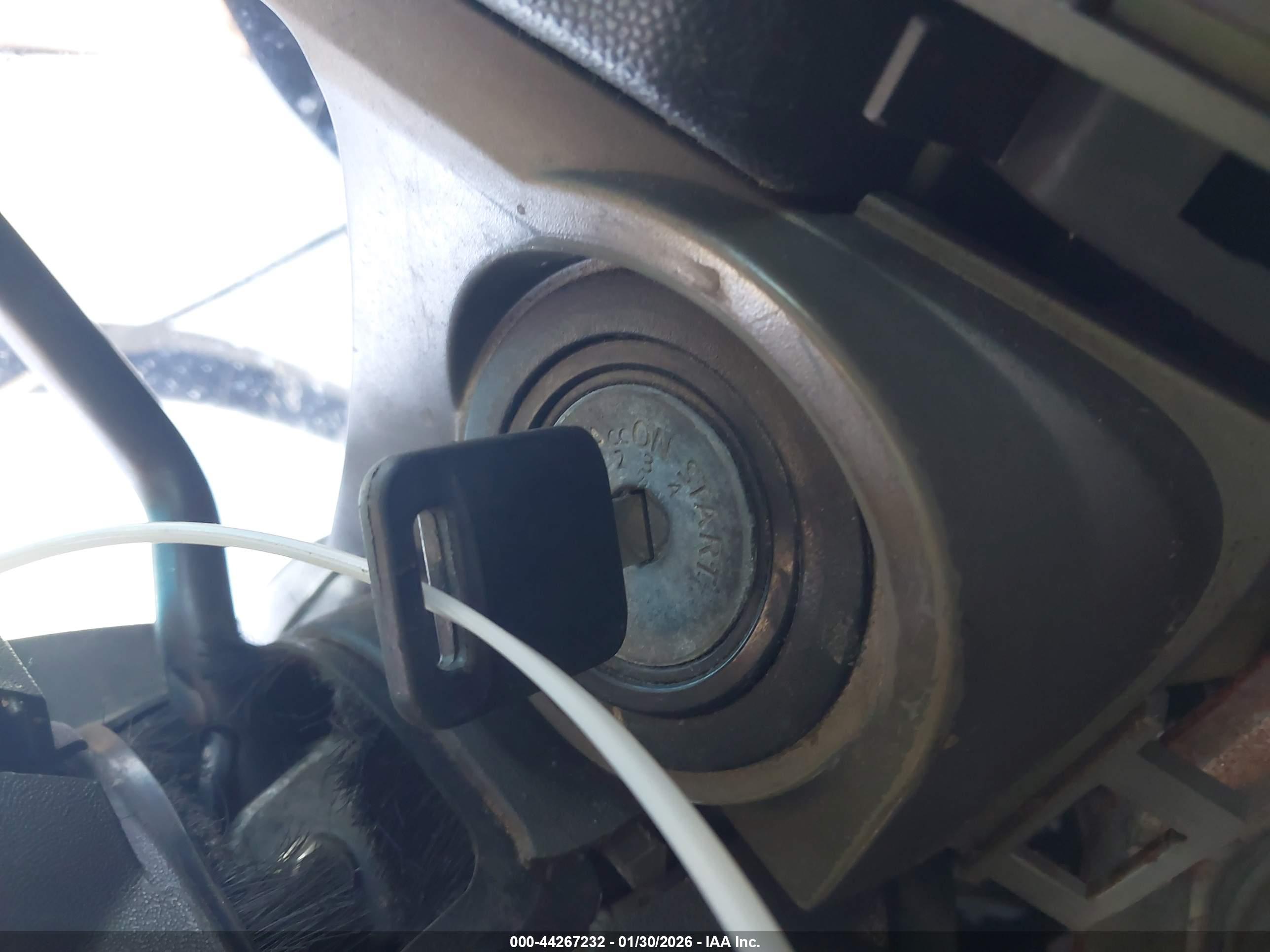 NISSAN TITAN image 11