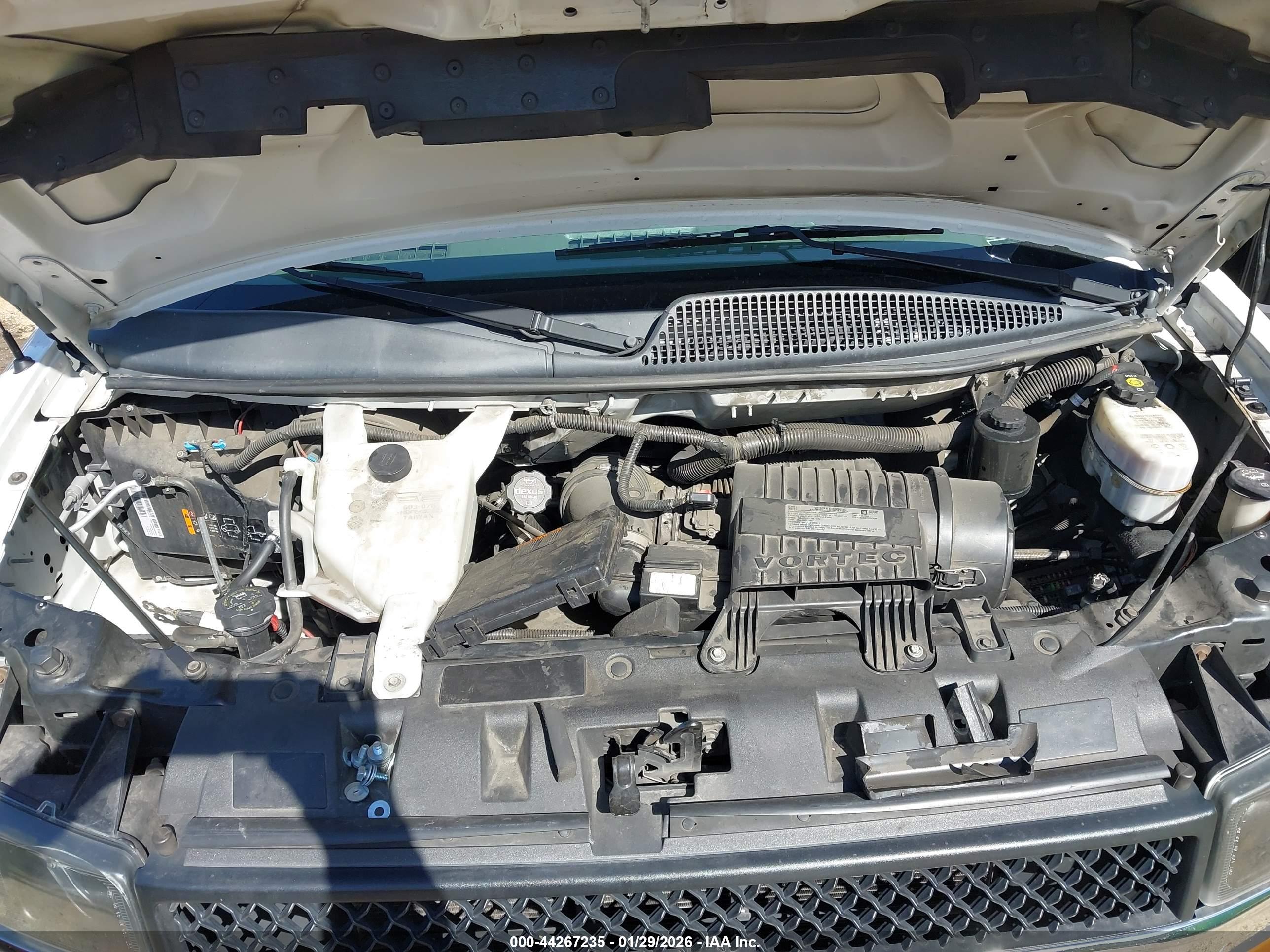 CHEVROLET EXPRESS image 10