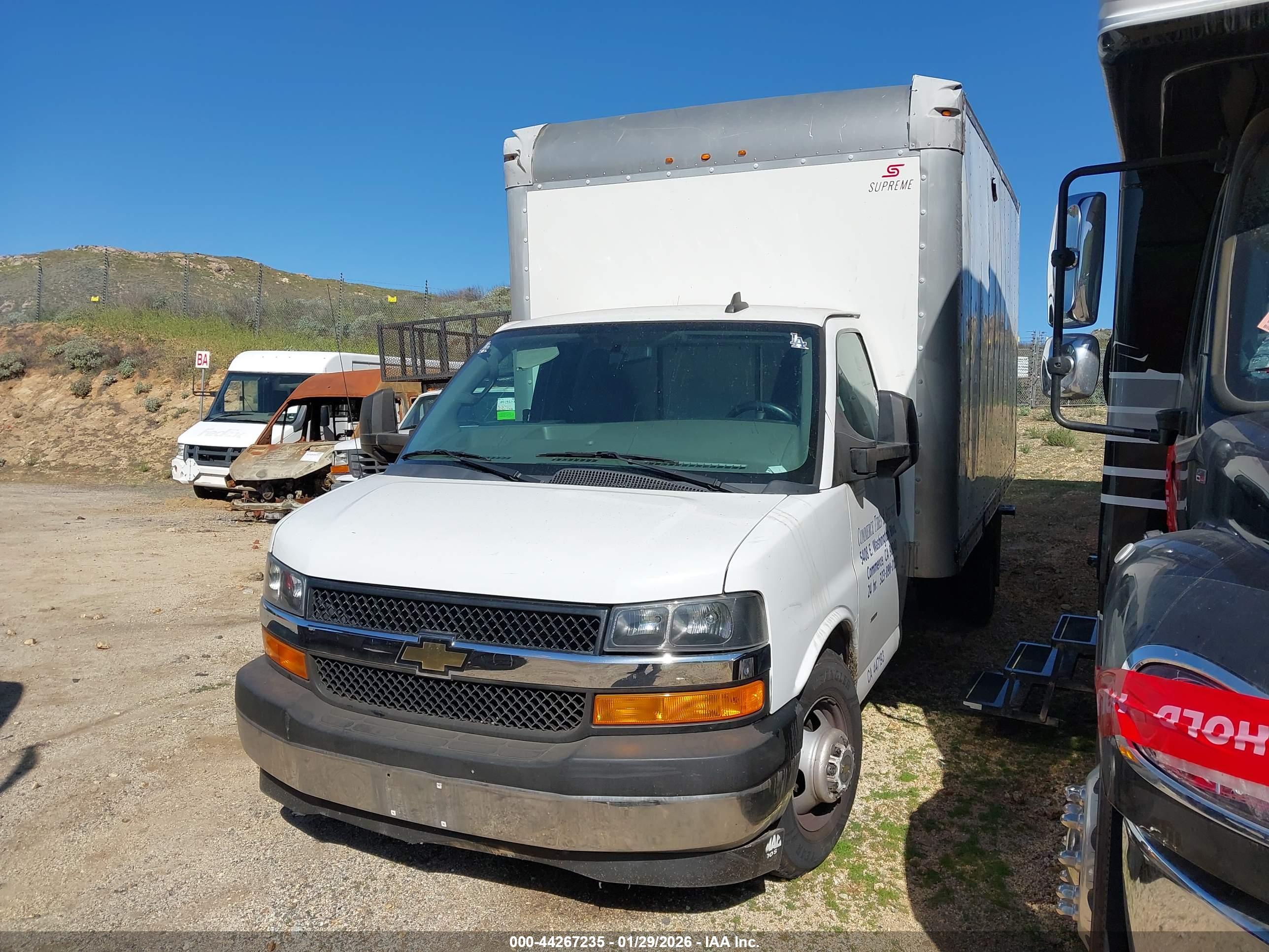 CHEVROLET EXPRESS image 2
