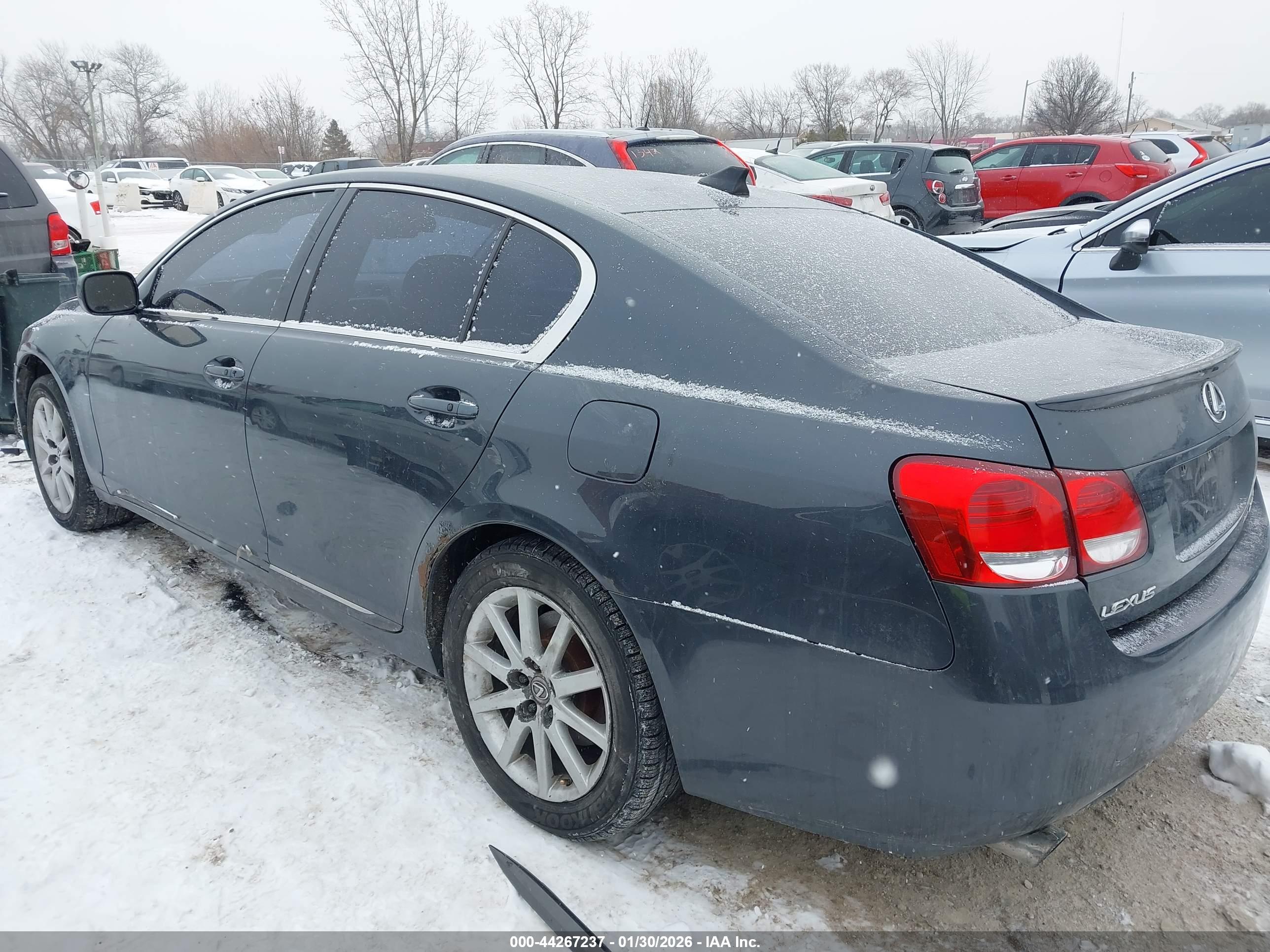 LEXUS GS image 3