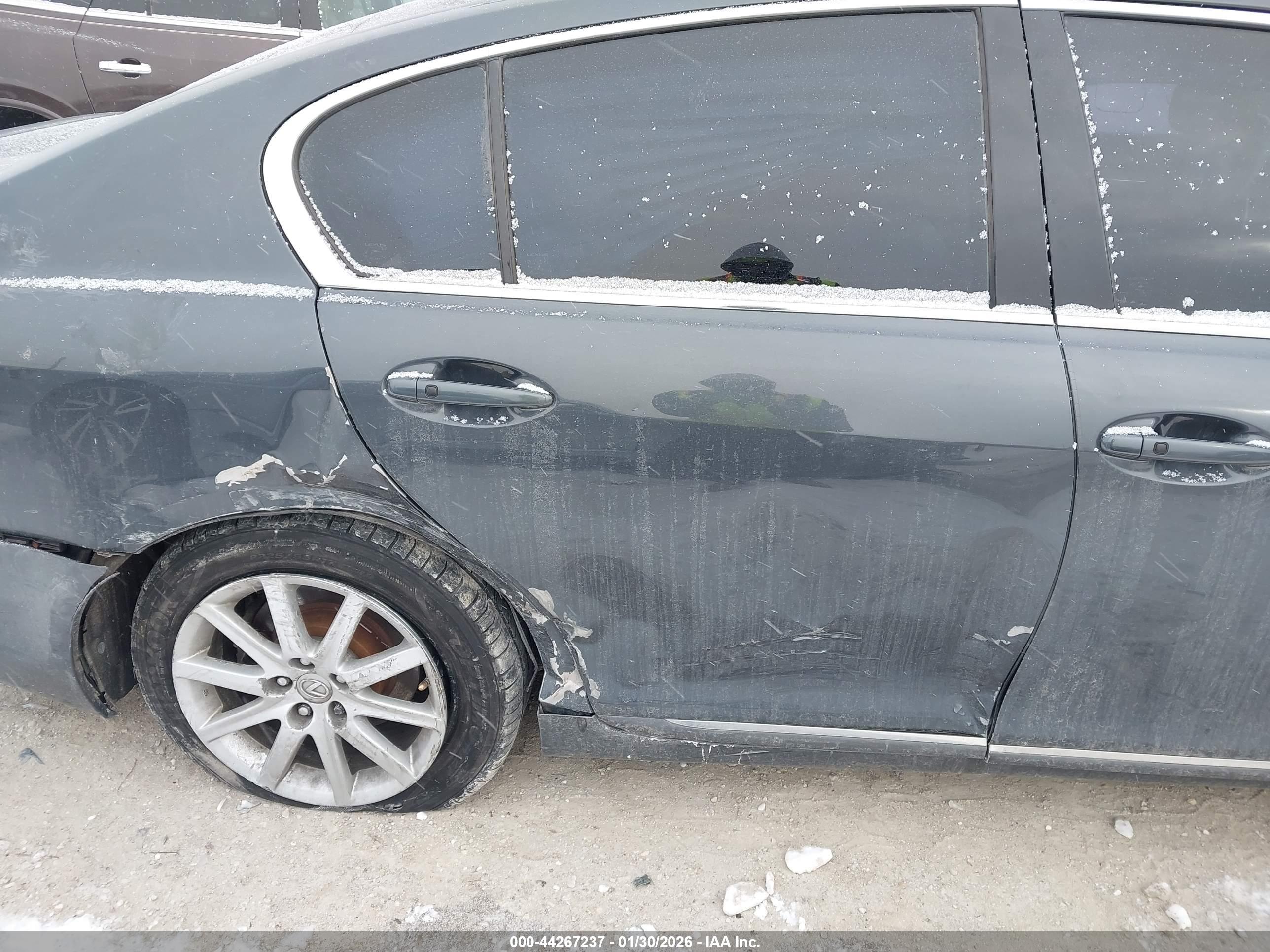 LEXUS GS image 6