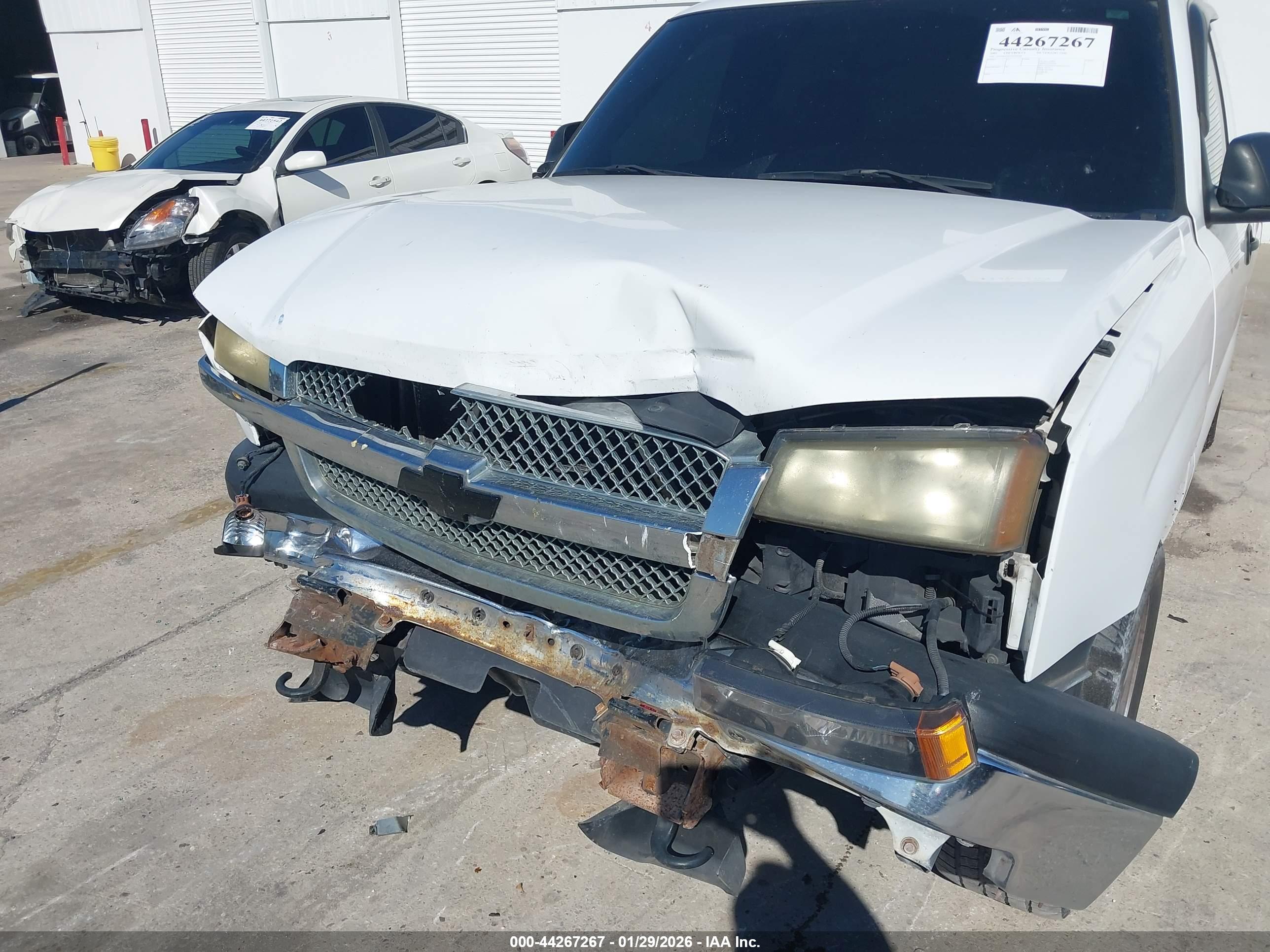 CHEVROLET SILVERADO image 6