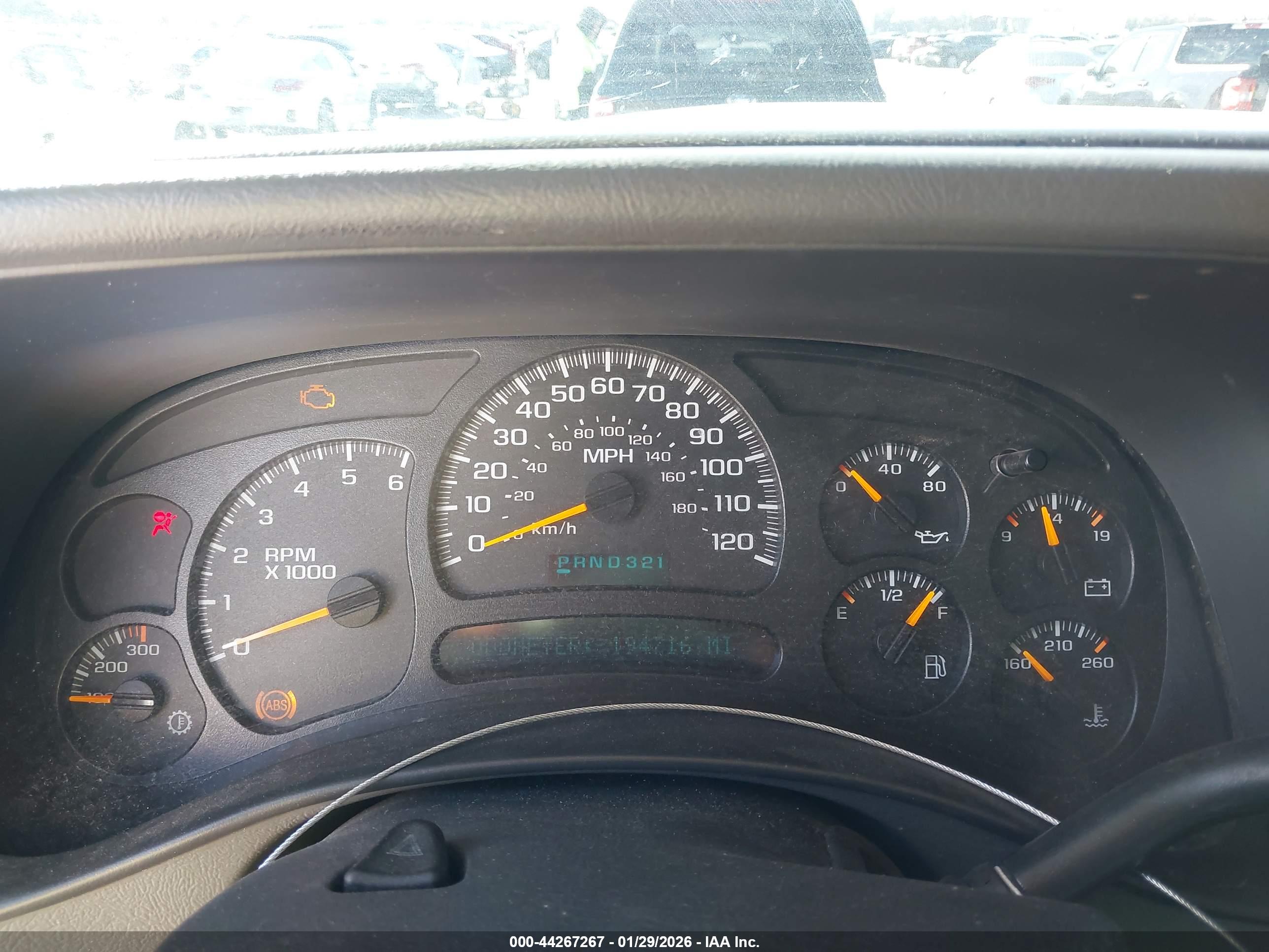 CHEVROLET SILVERADO image 7