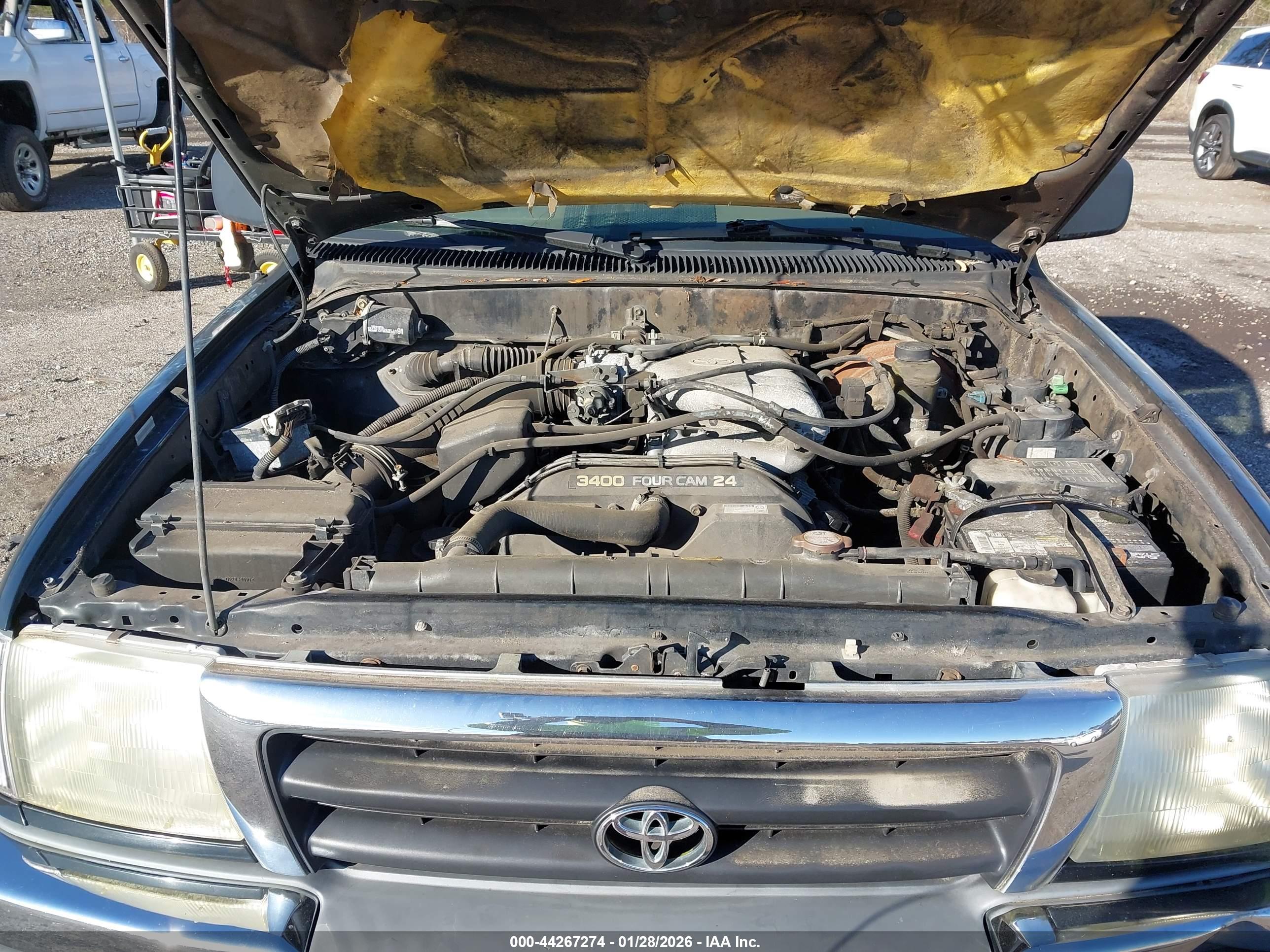 TOYOTA TACOMA image 10