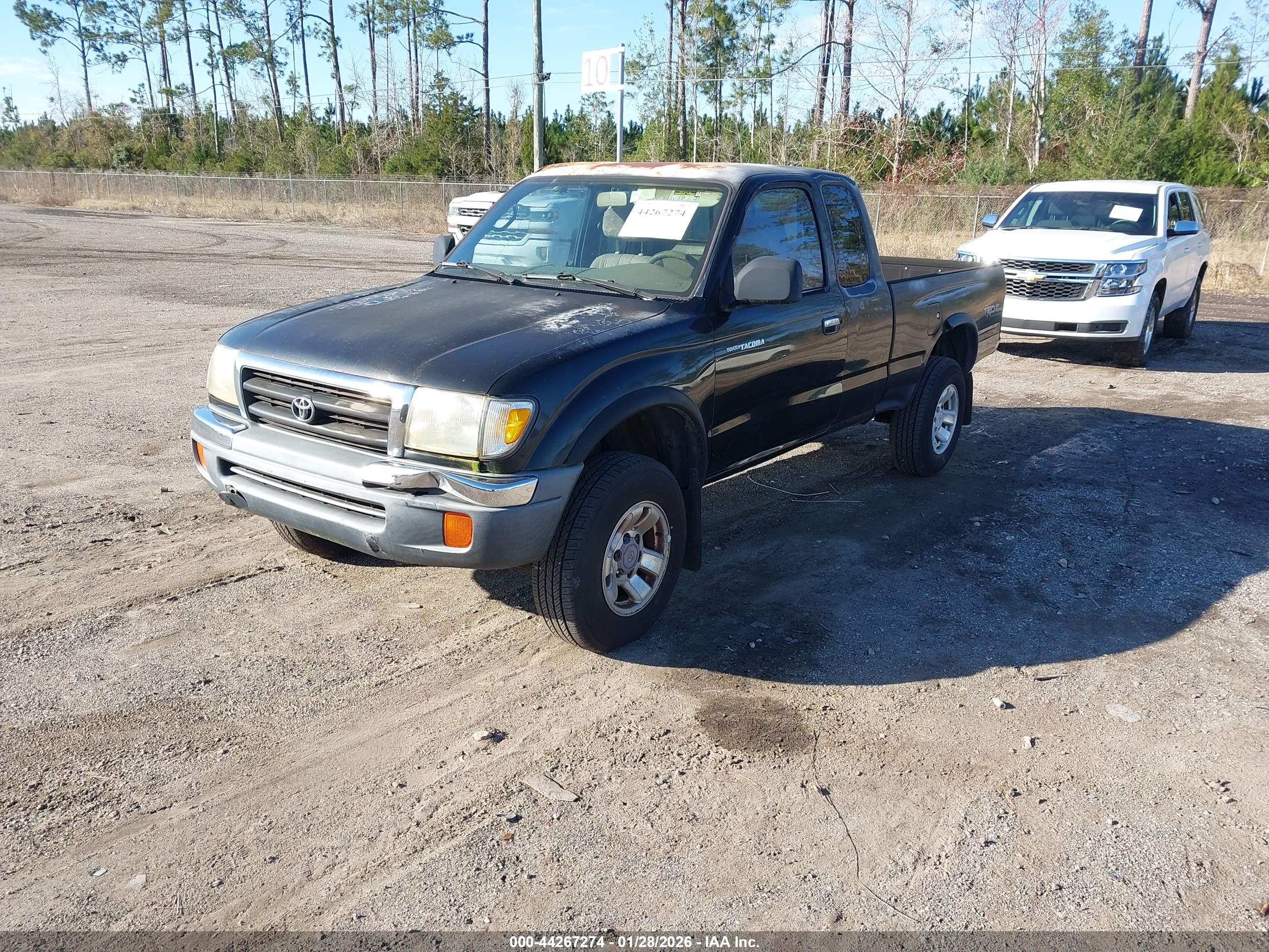 TOYOTA TACOMA image 2