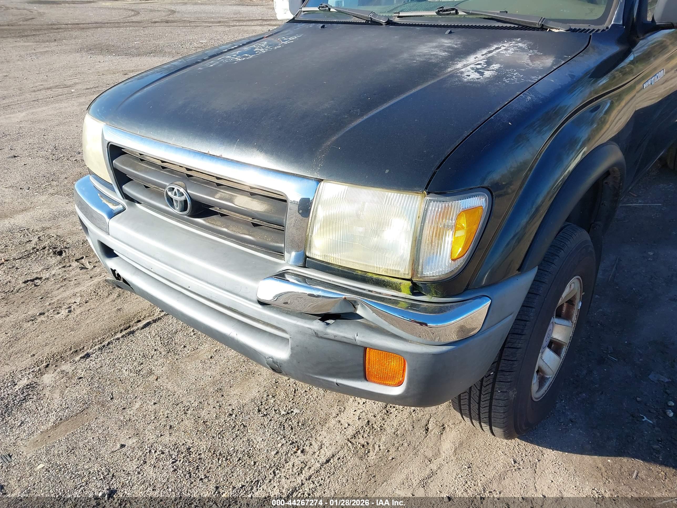 TOYOTA TACOMA image 6