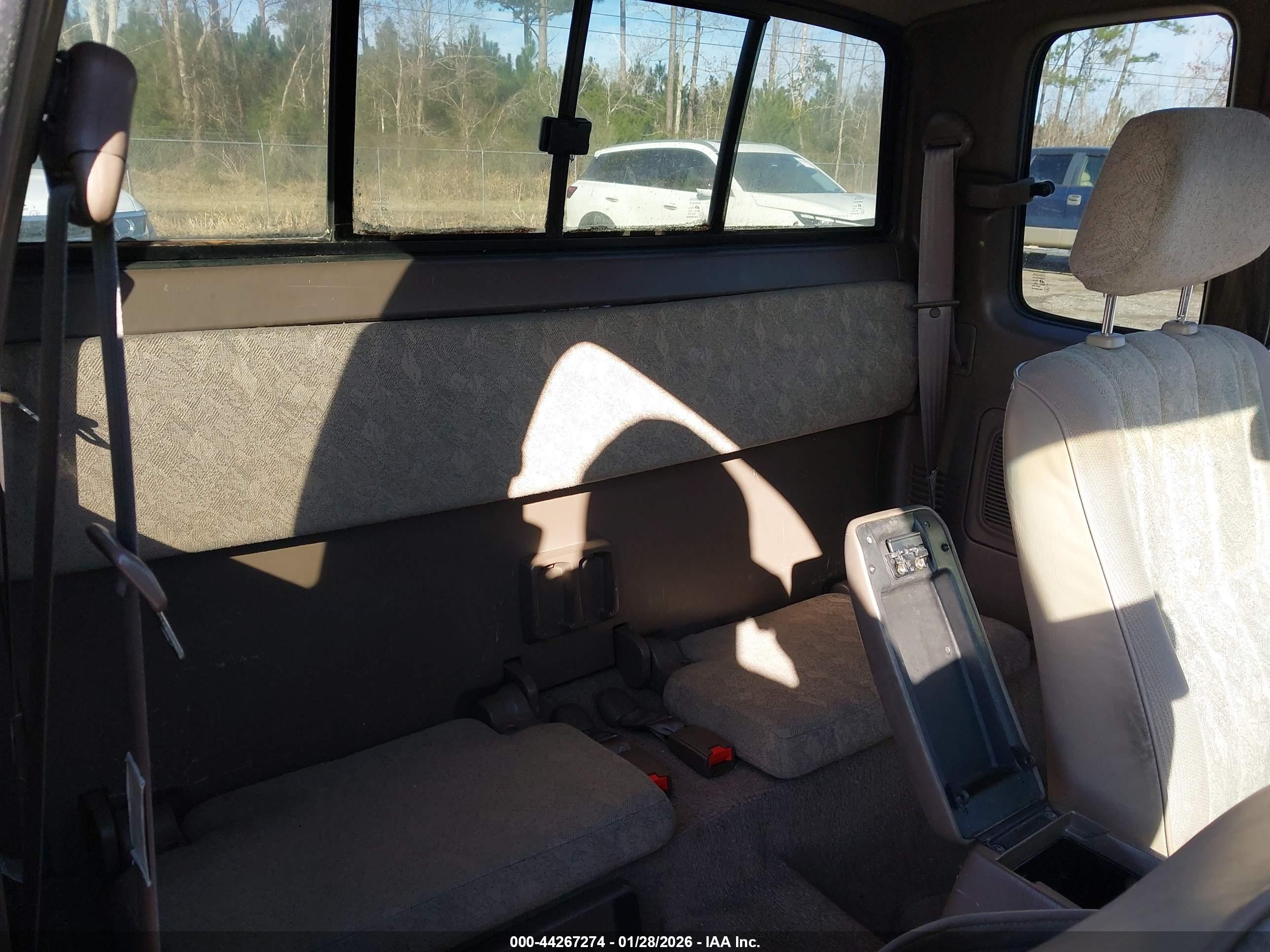 TOYOTA TACOMA image 8