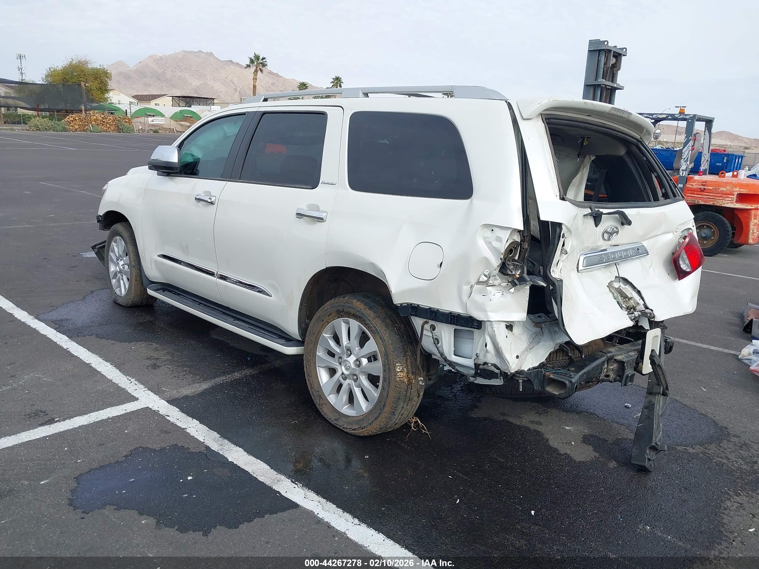 TOYOTA SEQUOIA image 3