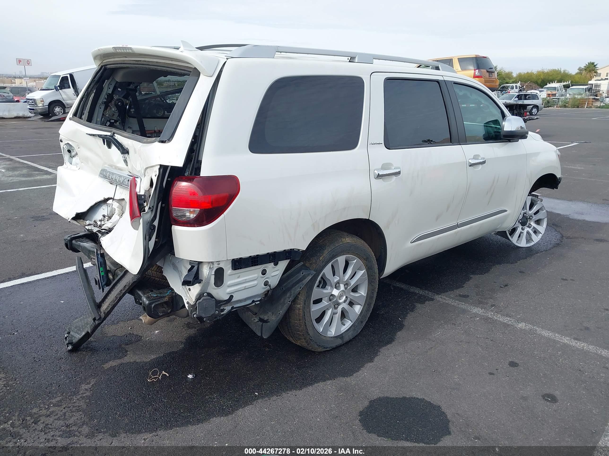 TOYOTA SEQUOIA image 4