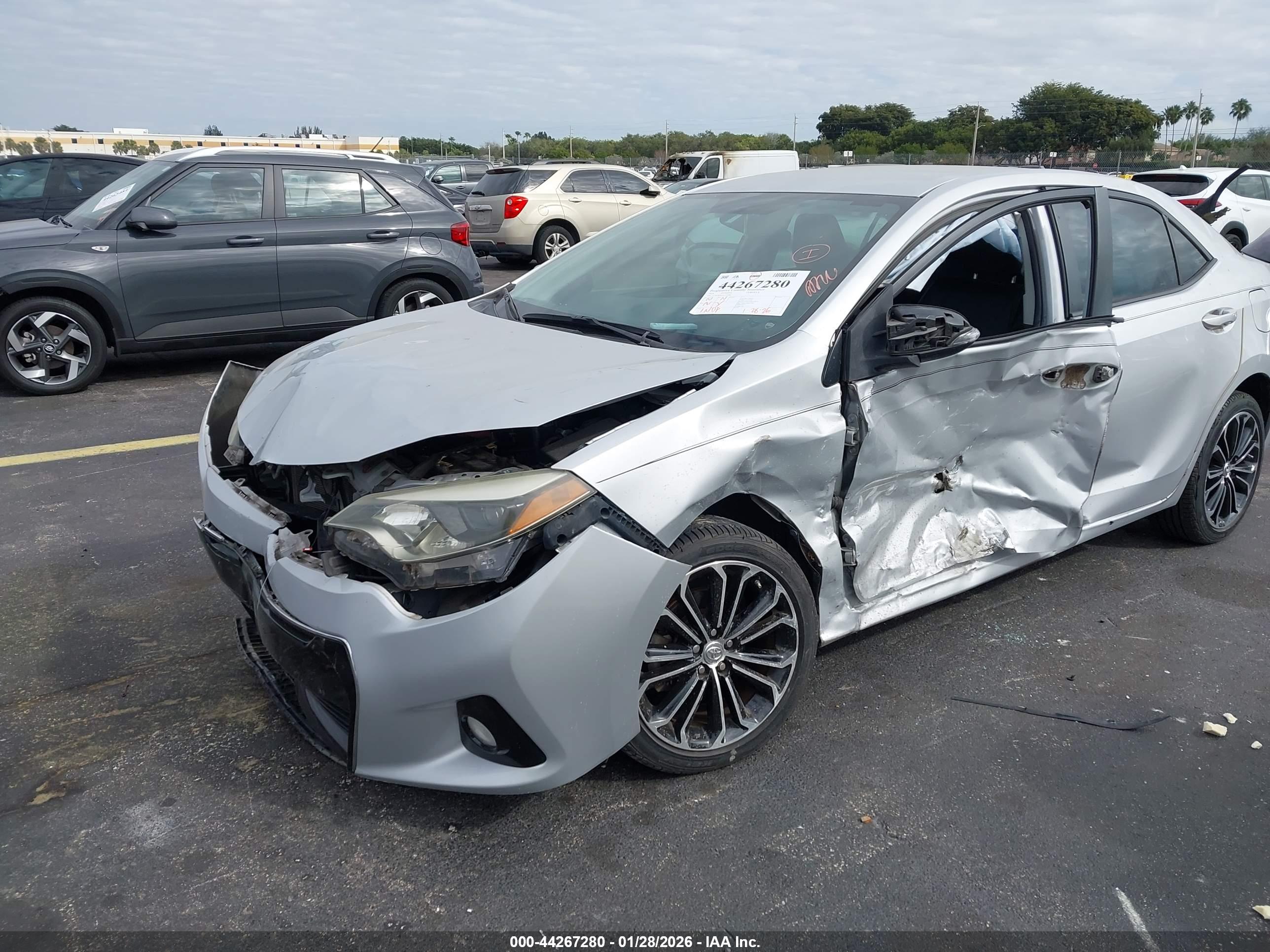 TOYOTA COROLLA image 6