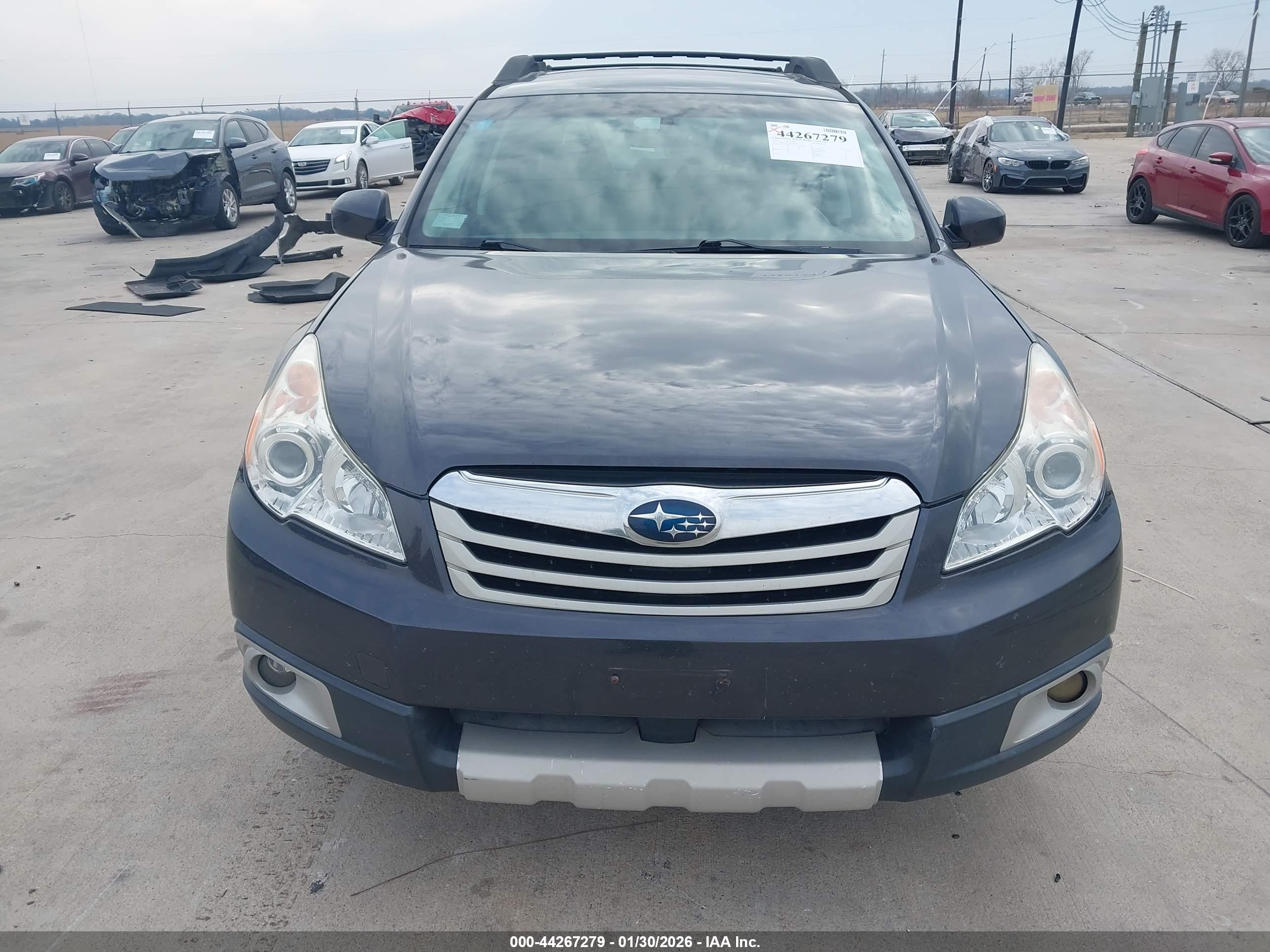 SUBARU OUTBACK image 6
