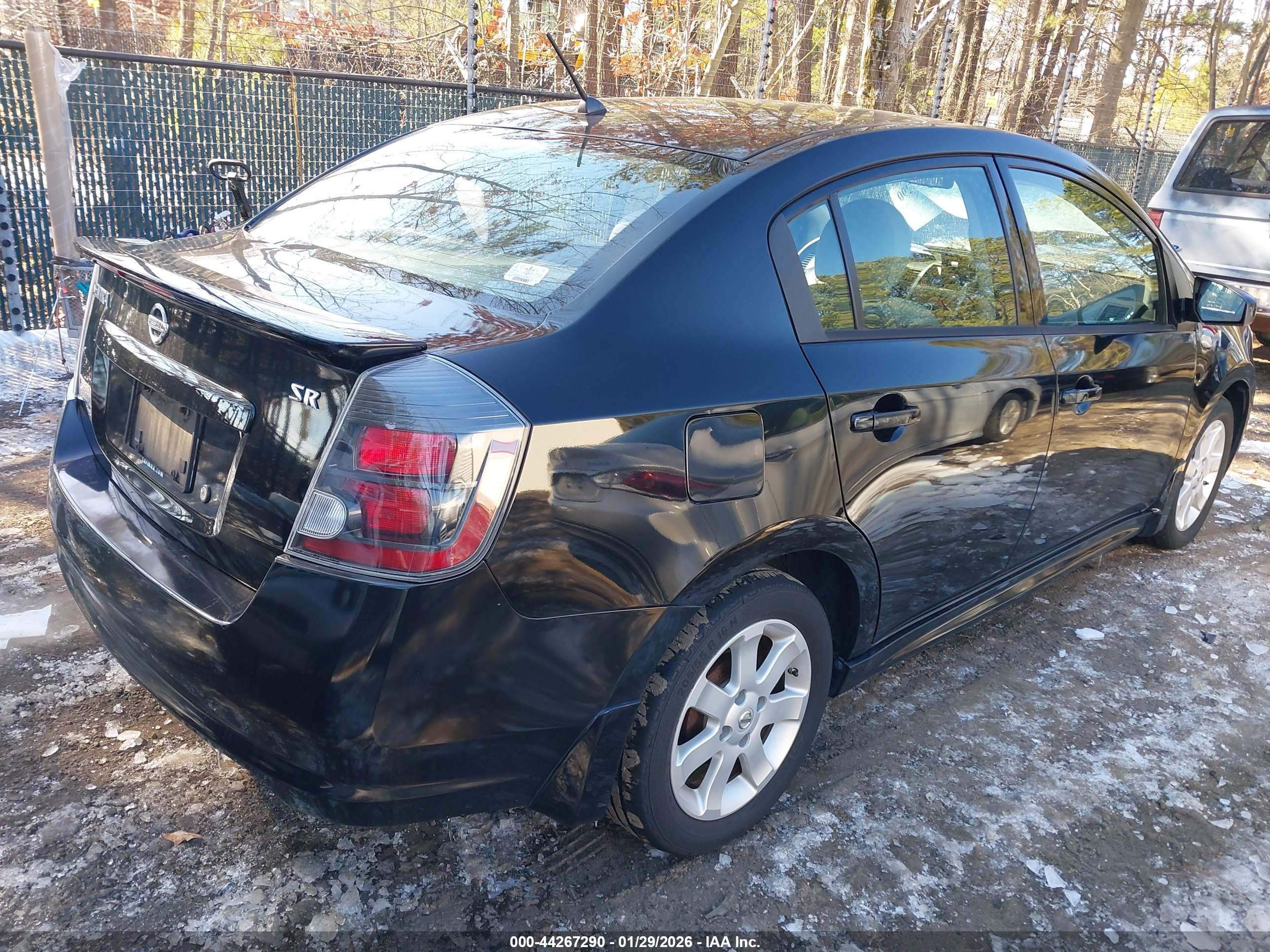 NISSAN SENTRA image 4