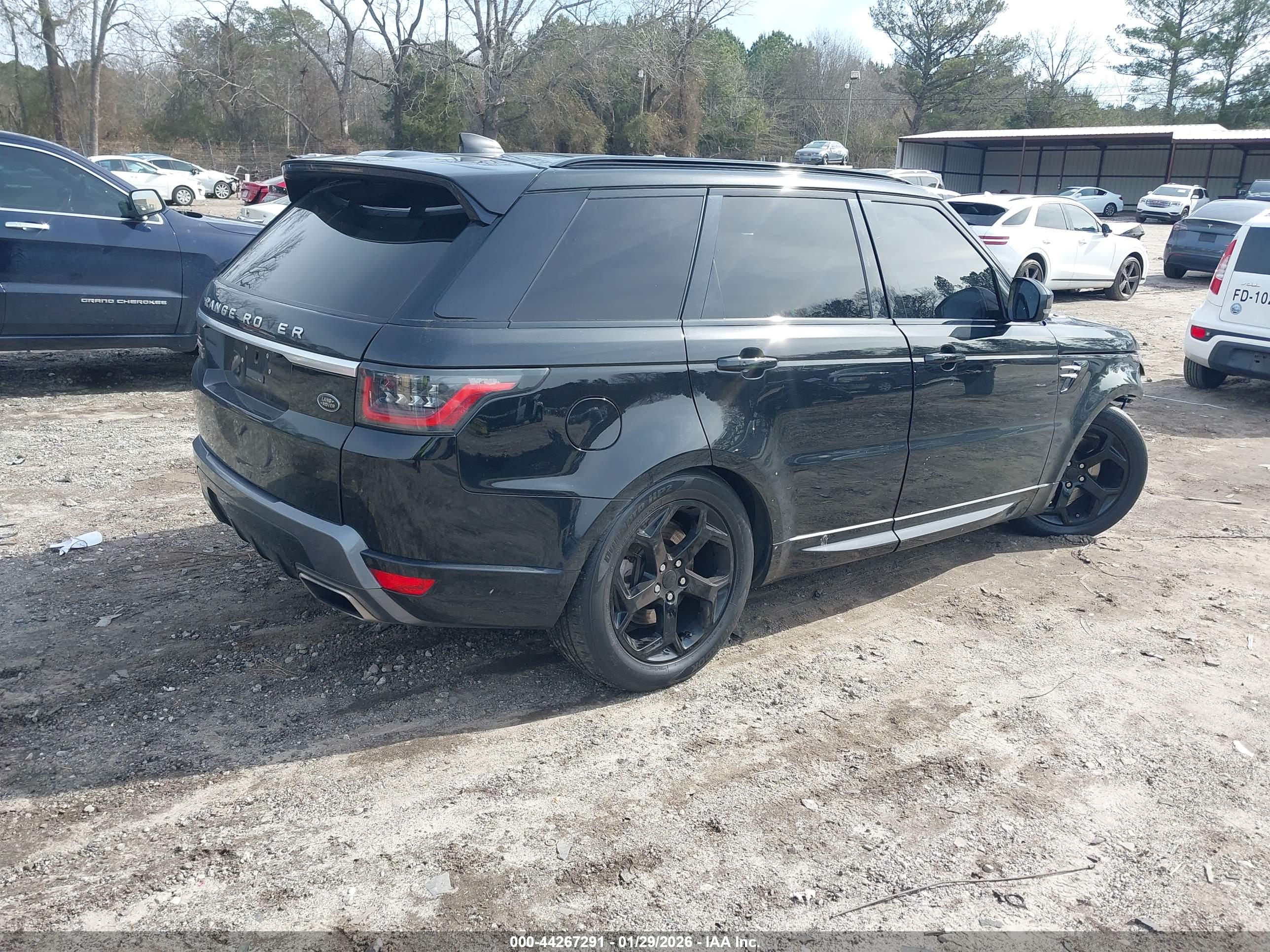 LAND ROVER image 4