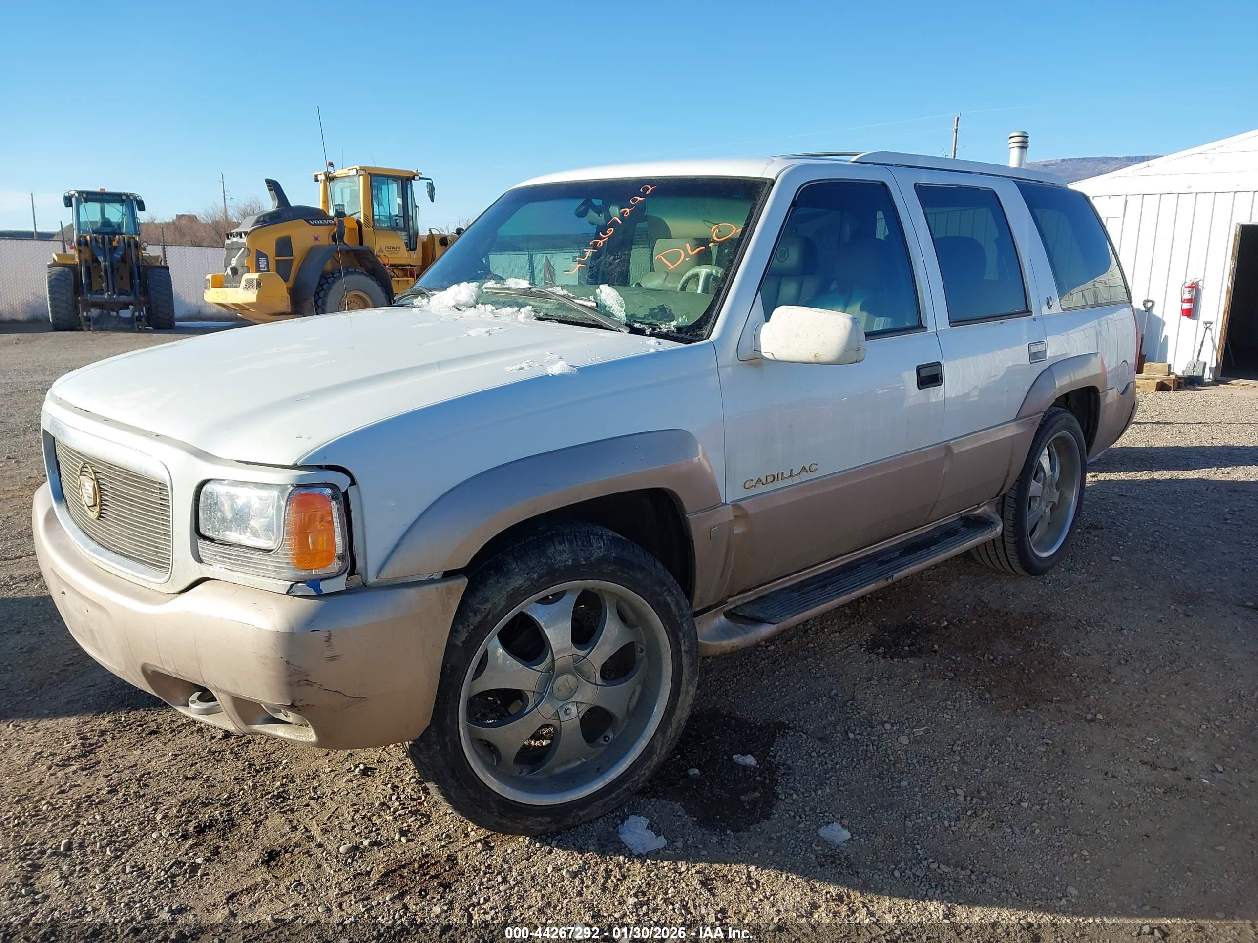 CADILLAC ESCALADE image 2