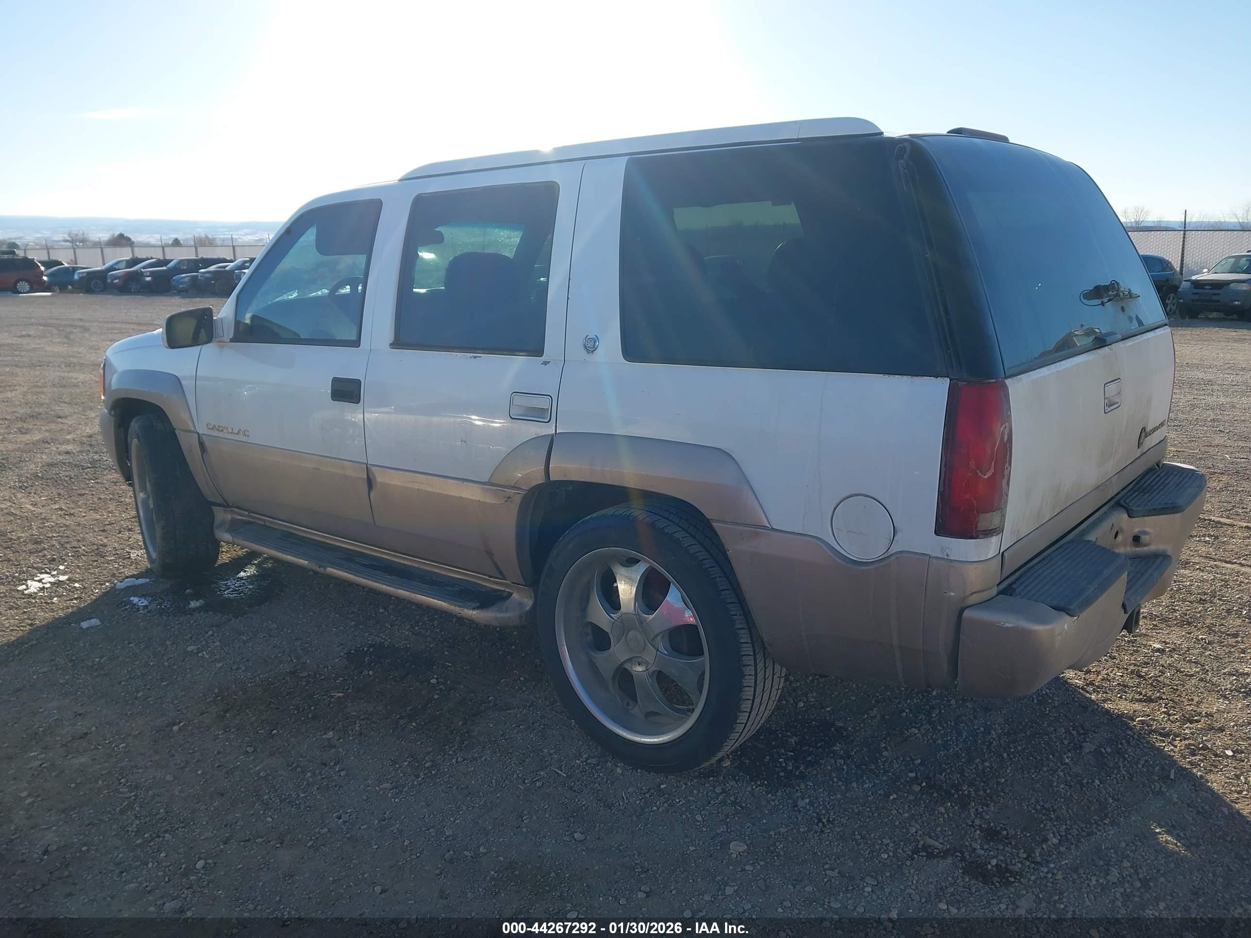 CADILLAC ESCALADE image 3