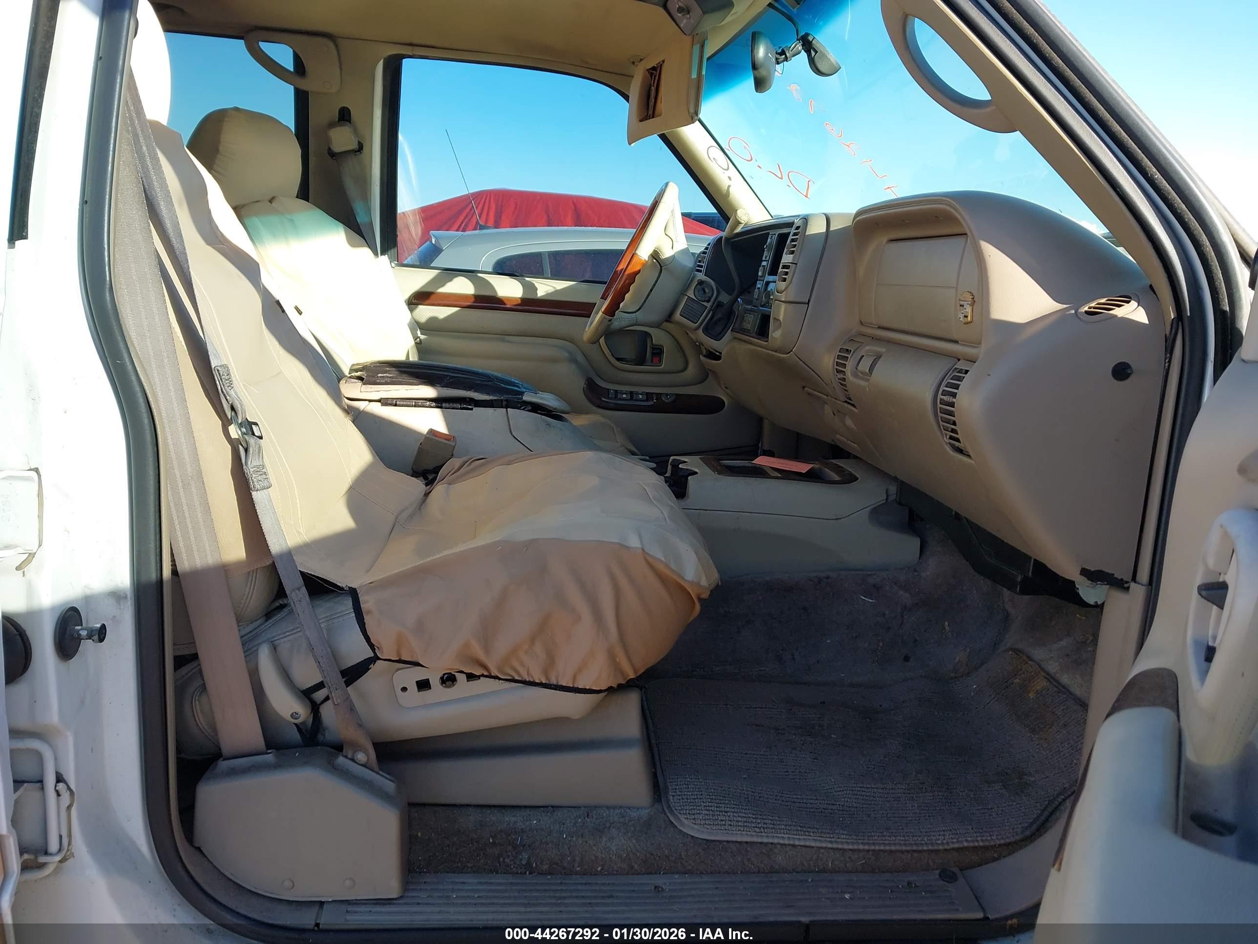 CADILLAC ESCALADE image 5