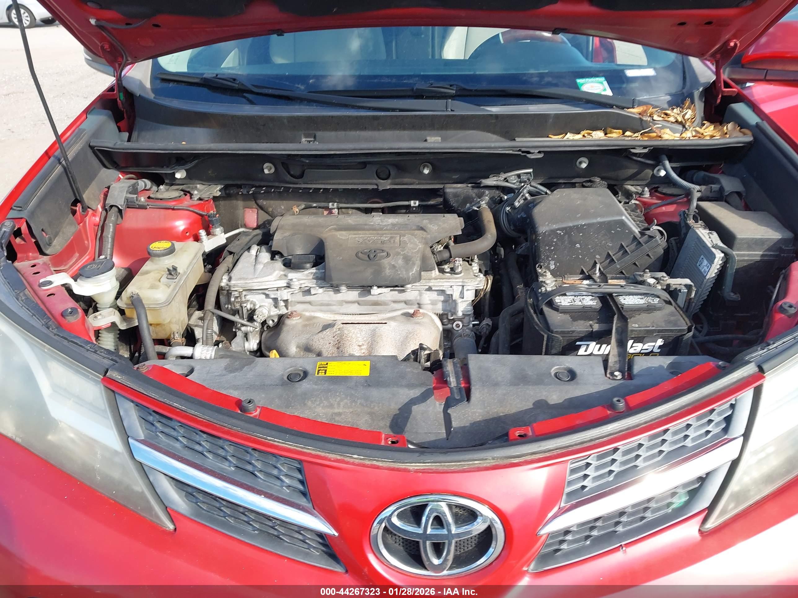 TOYOTA RAV4 image 10