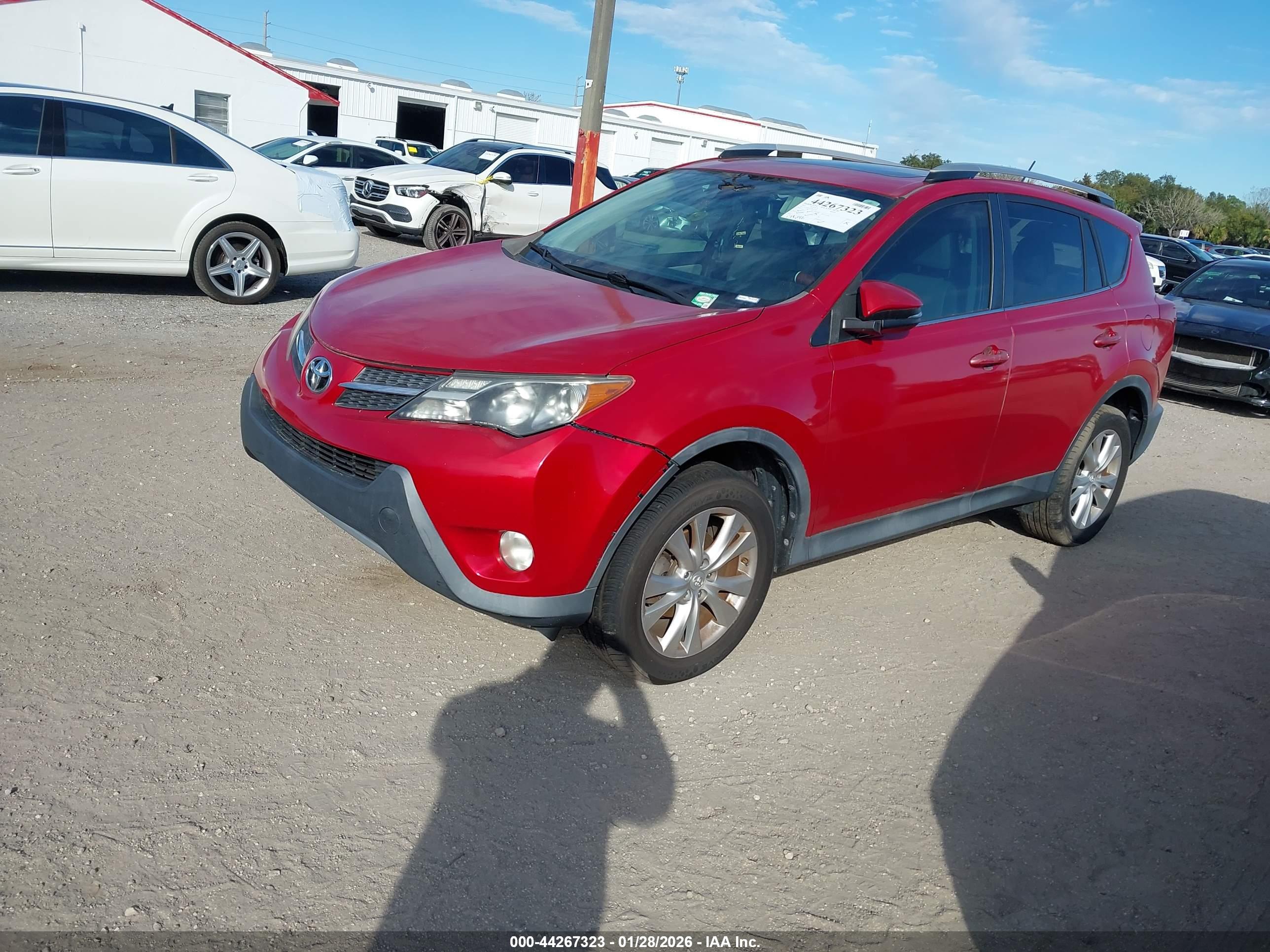 TOYOTA RAV4 image 2
