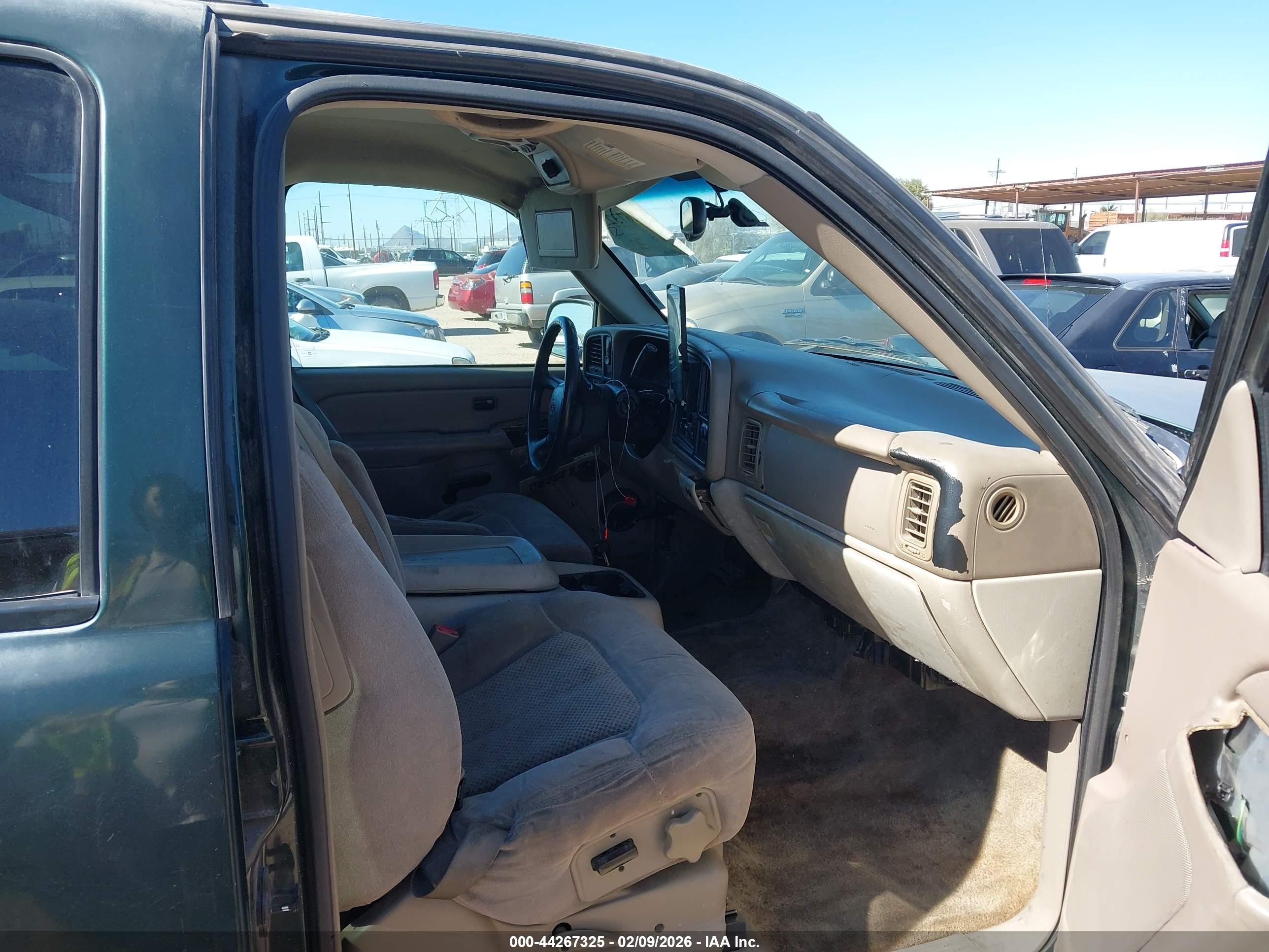 CHEVROLET TAHOE image 5