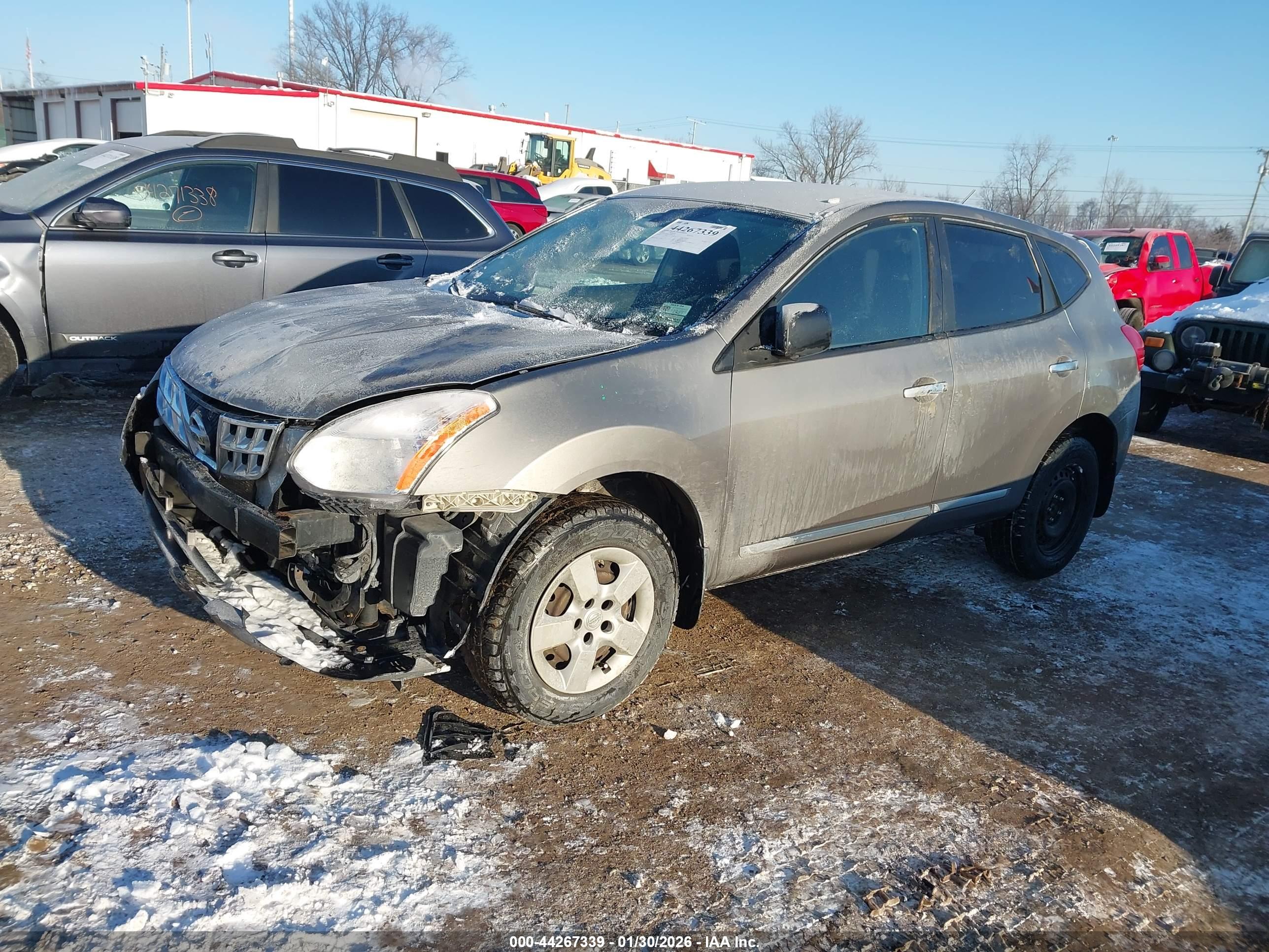 NISSAN ROGUE image 2