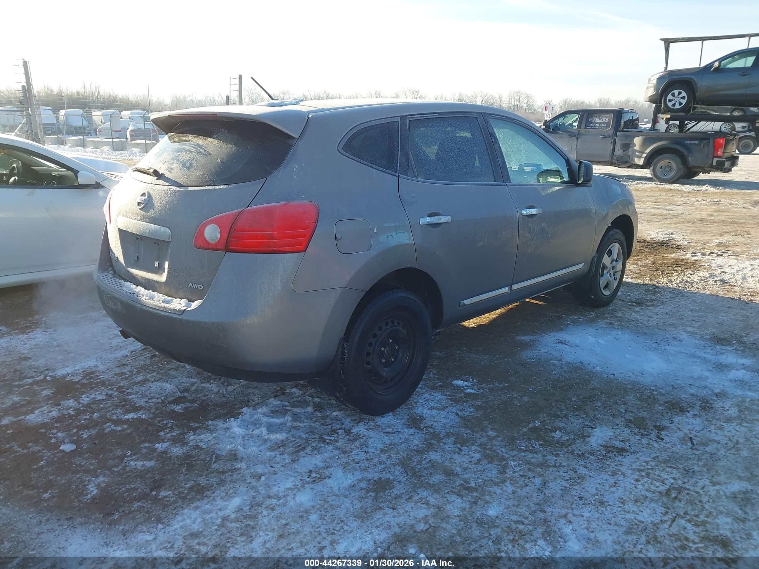 NISSAN ROGUE image 4