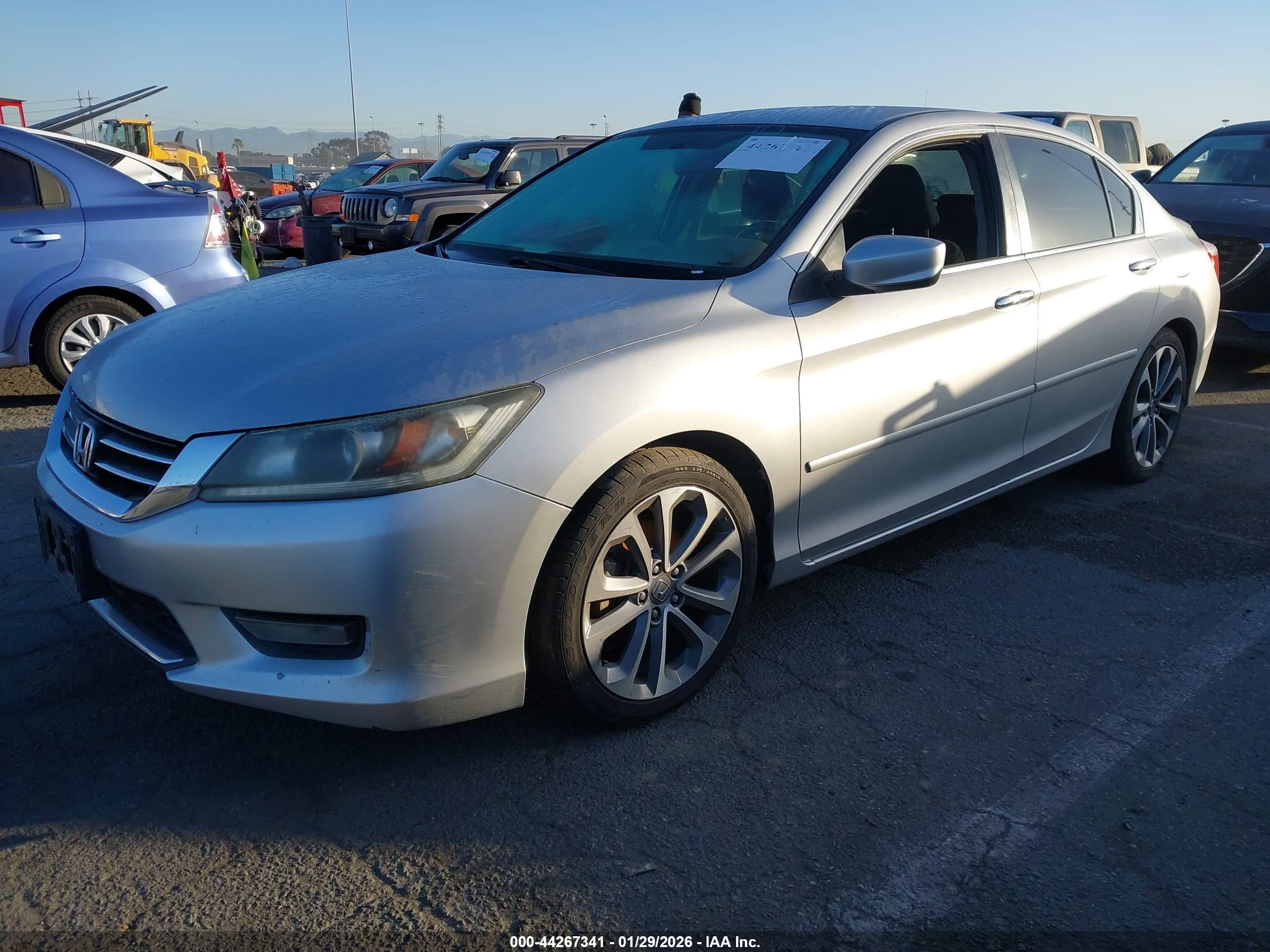 HONDA ACCORD image 2