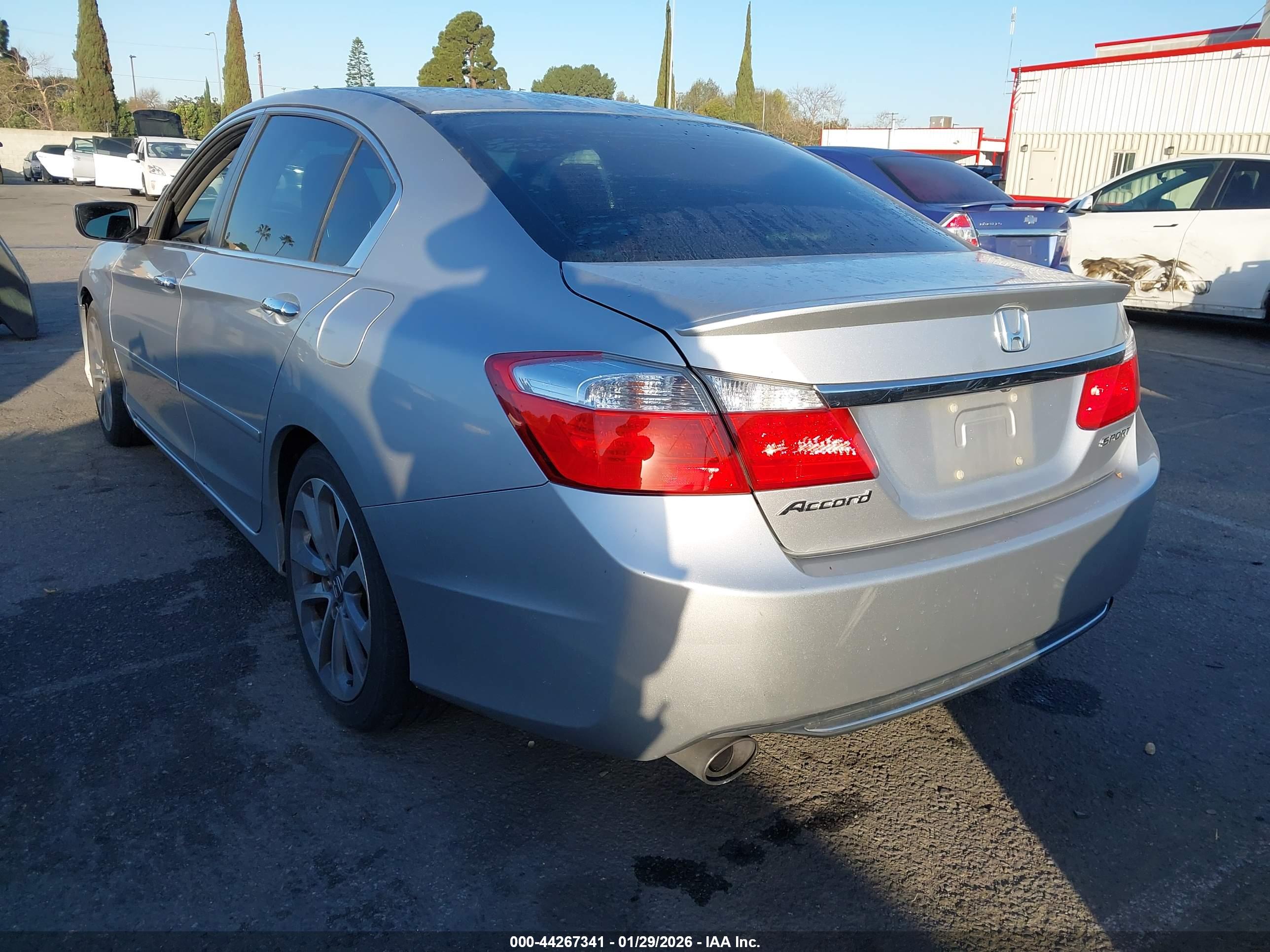 HONDA ACCORD image 3