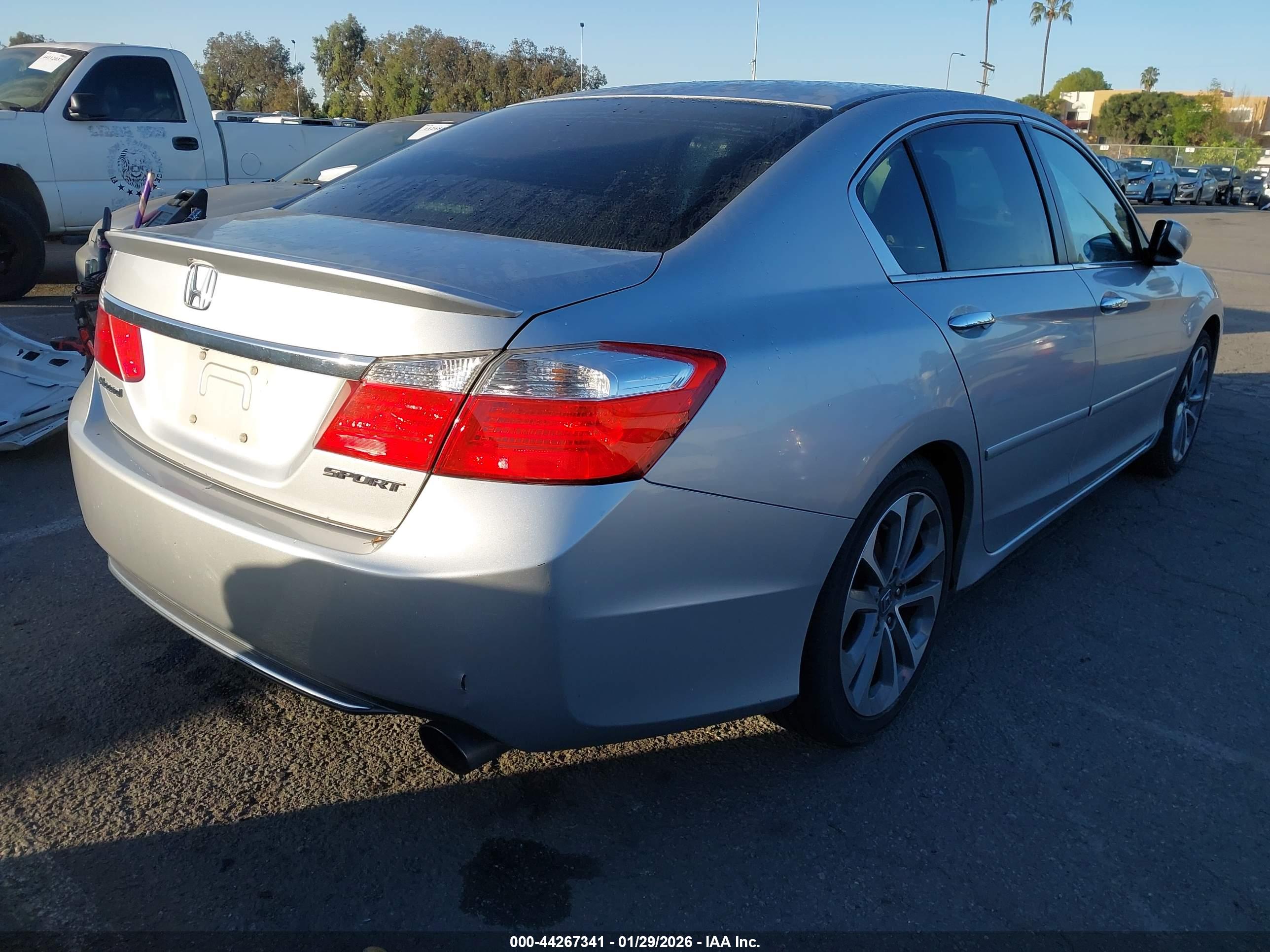 HONDA ACCORD image 4