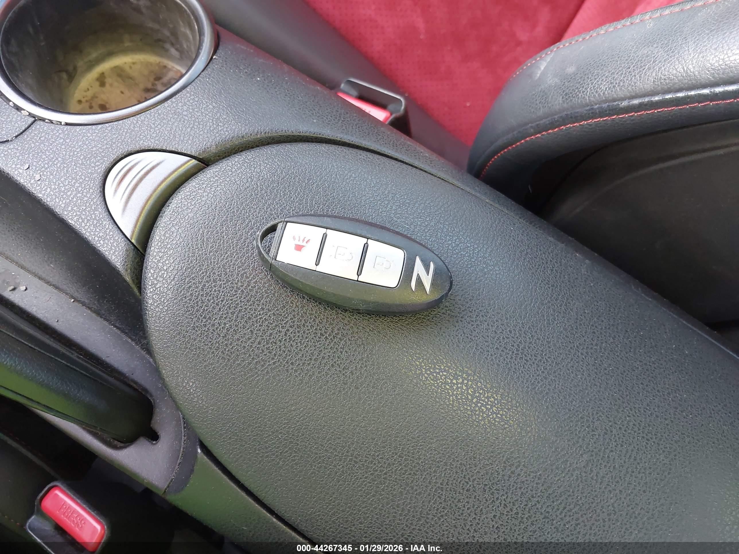 NISSAN 370Z image 11