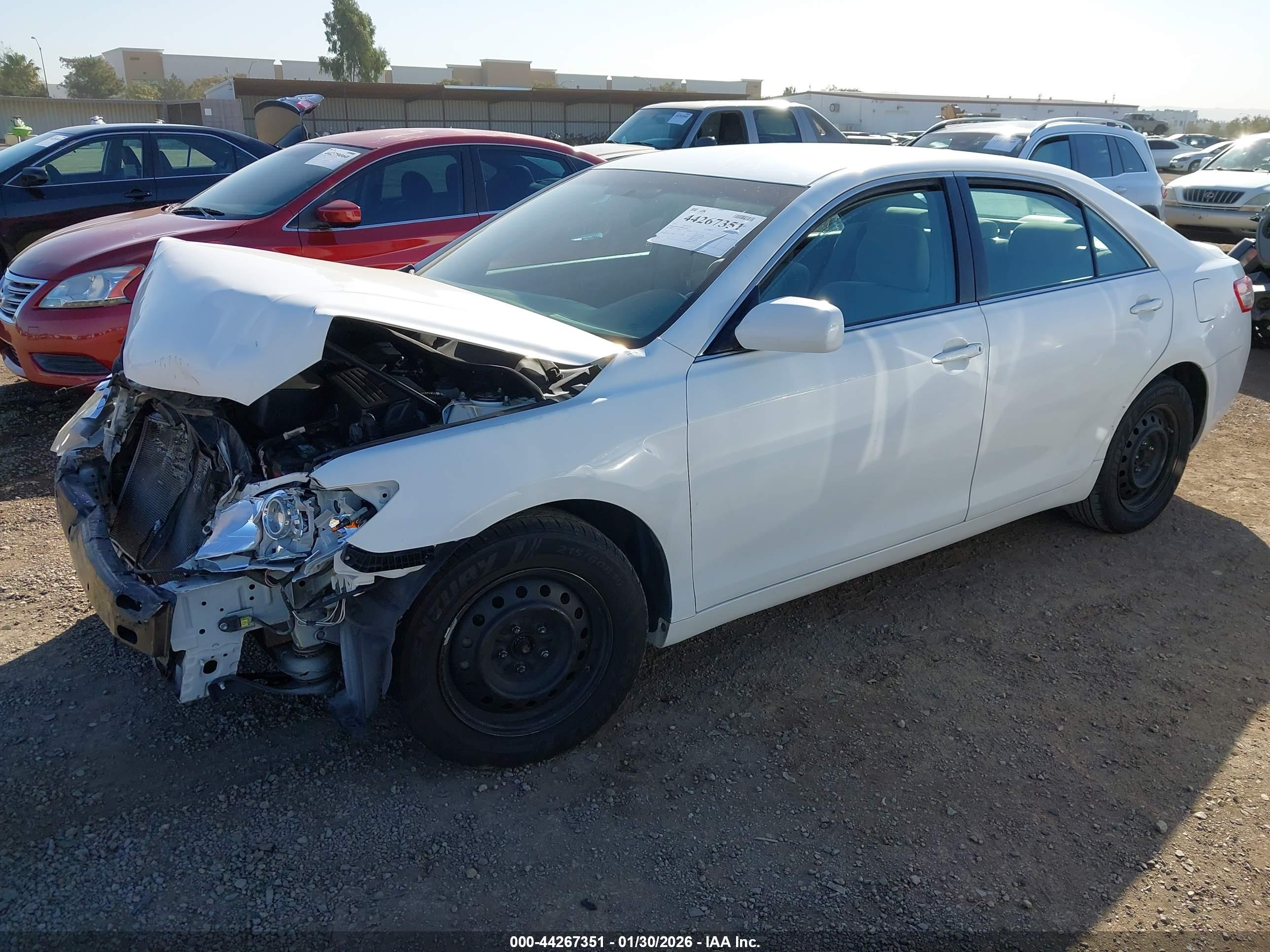 TOYOTA CAMRY image 2