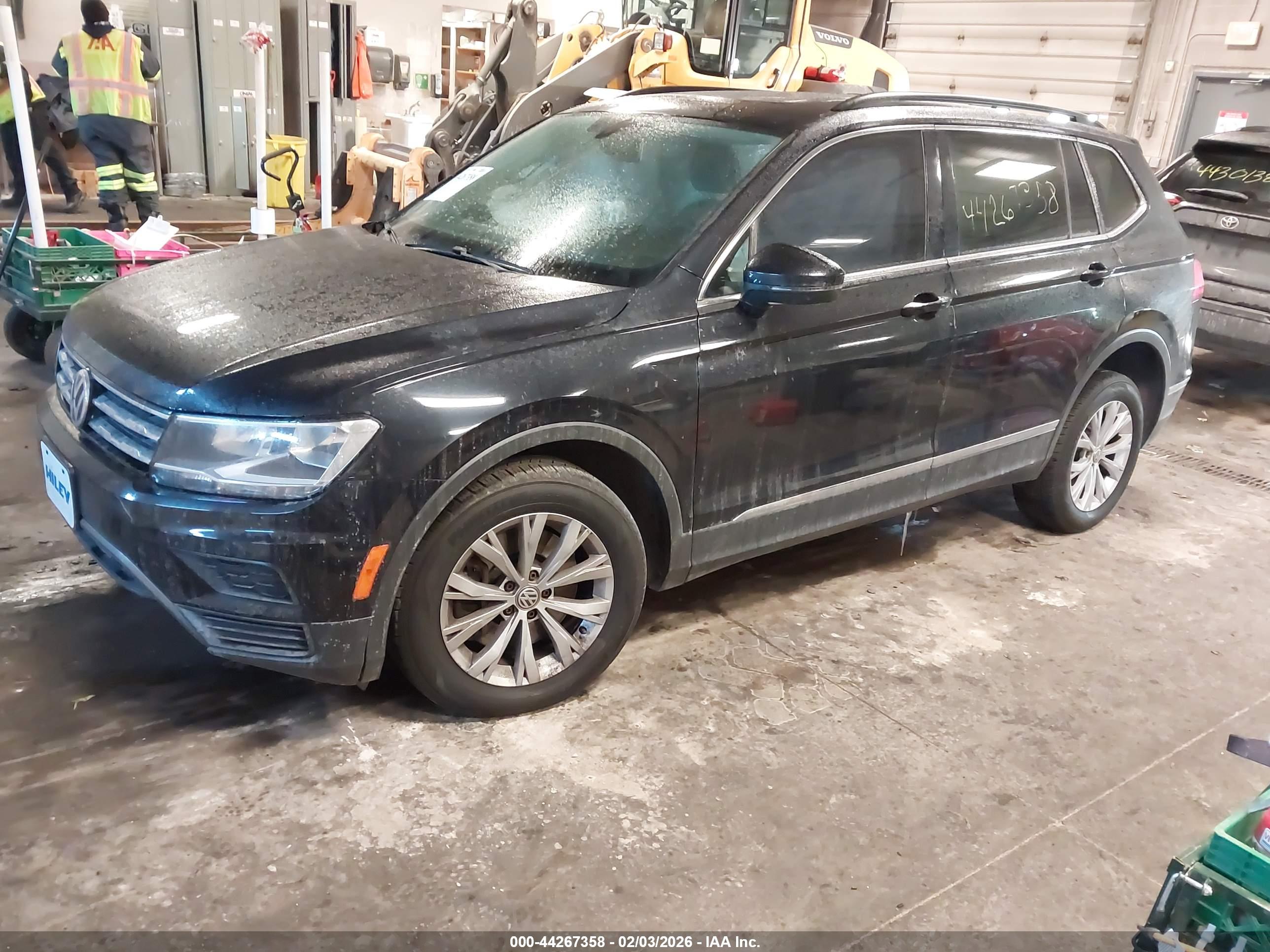 VOLKSWAGEN TIGUAN image 2