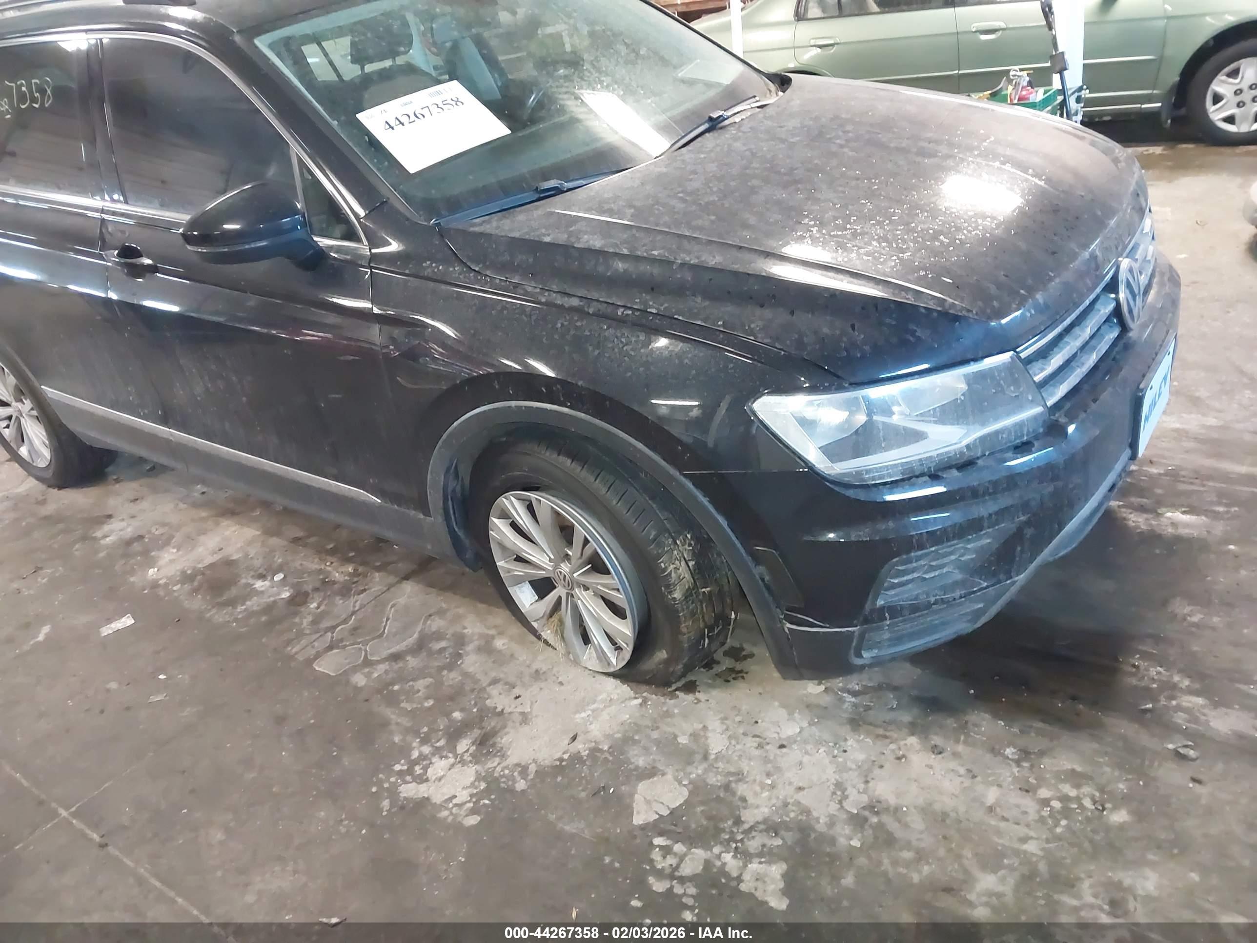 VOLKSWAGEN TIGUAN image 6