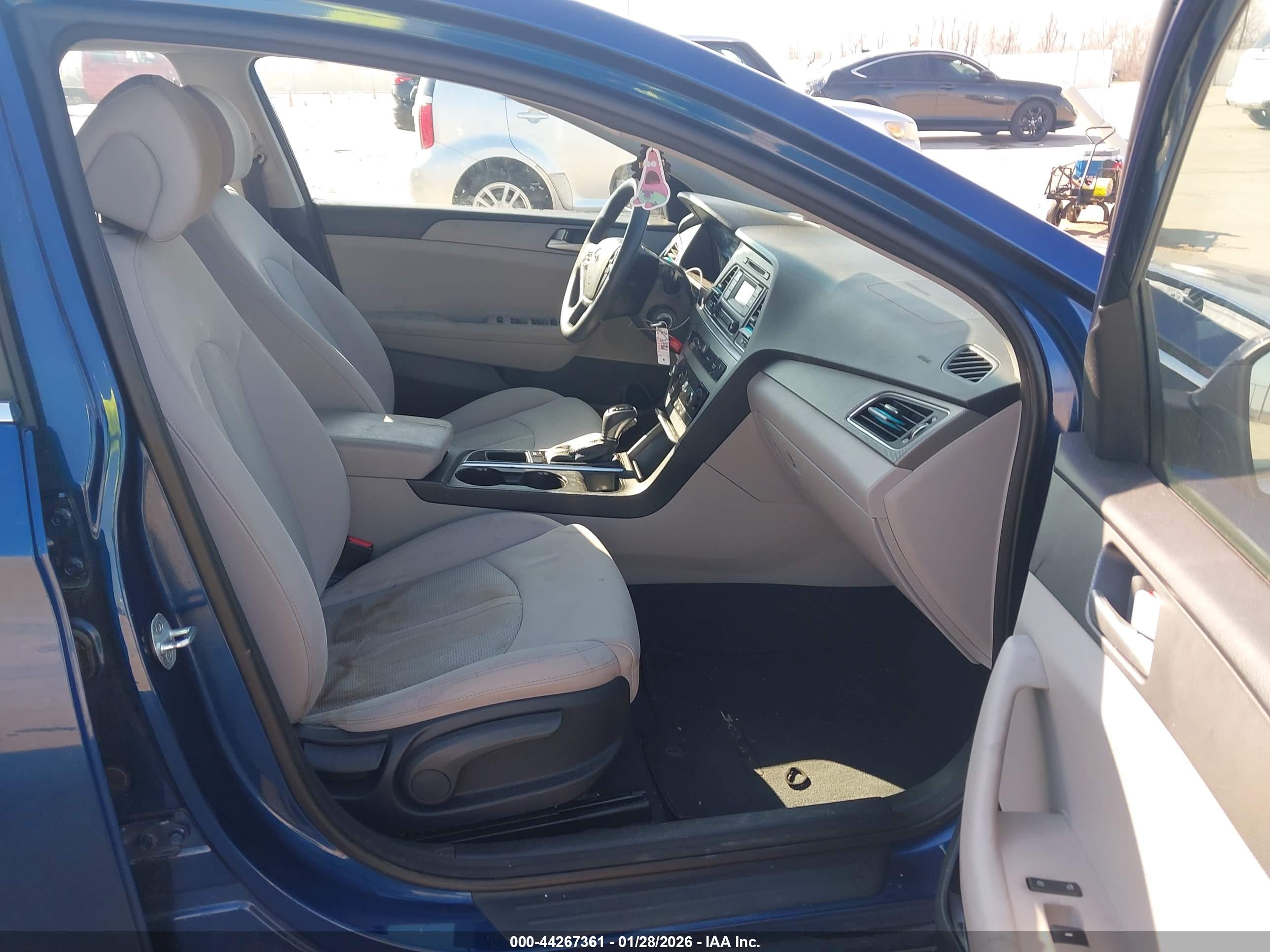 HYUNDAI SONATA image 5