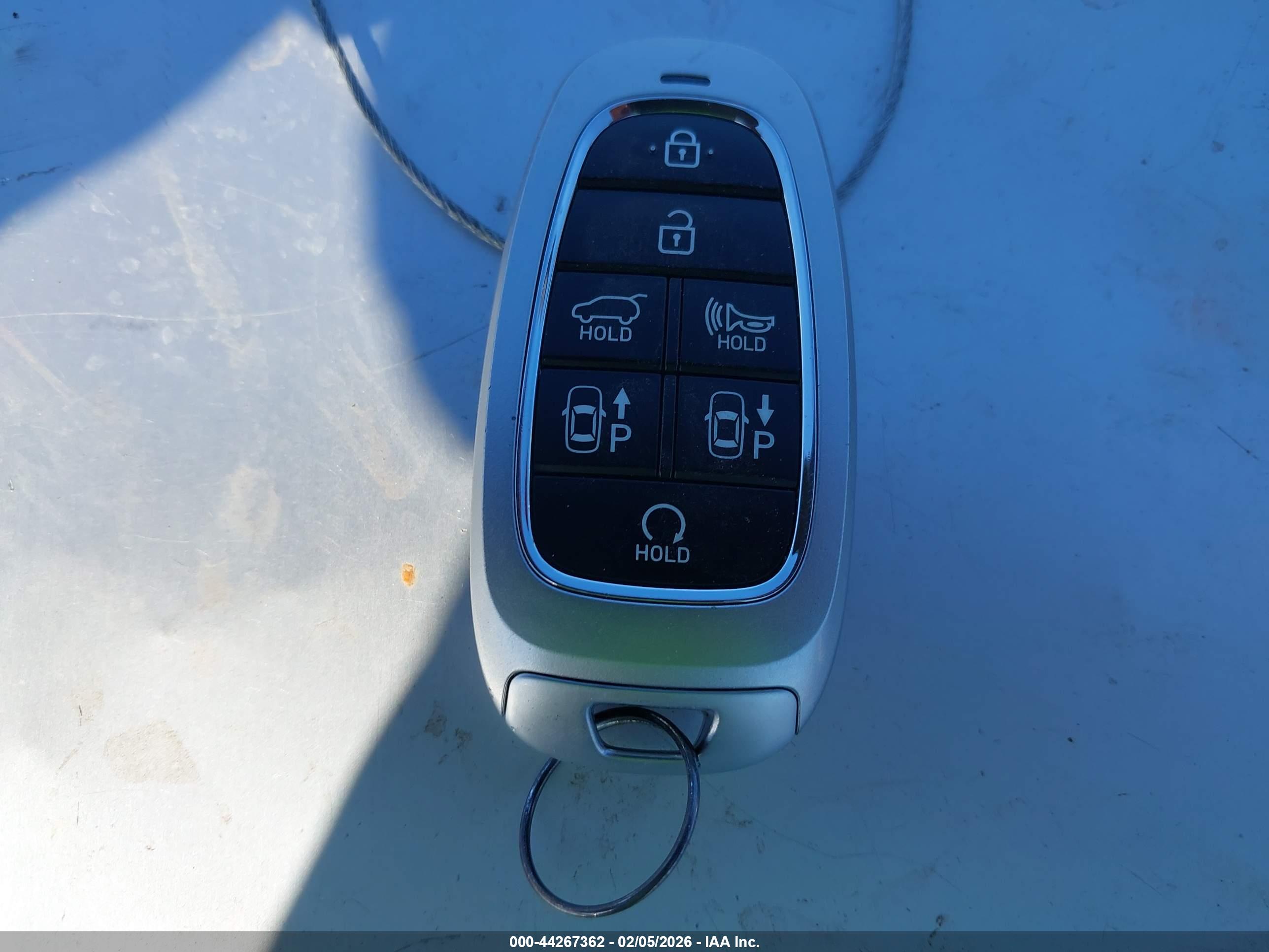HYUNDAI TUCSON image 11
