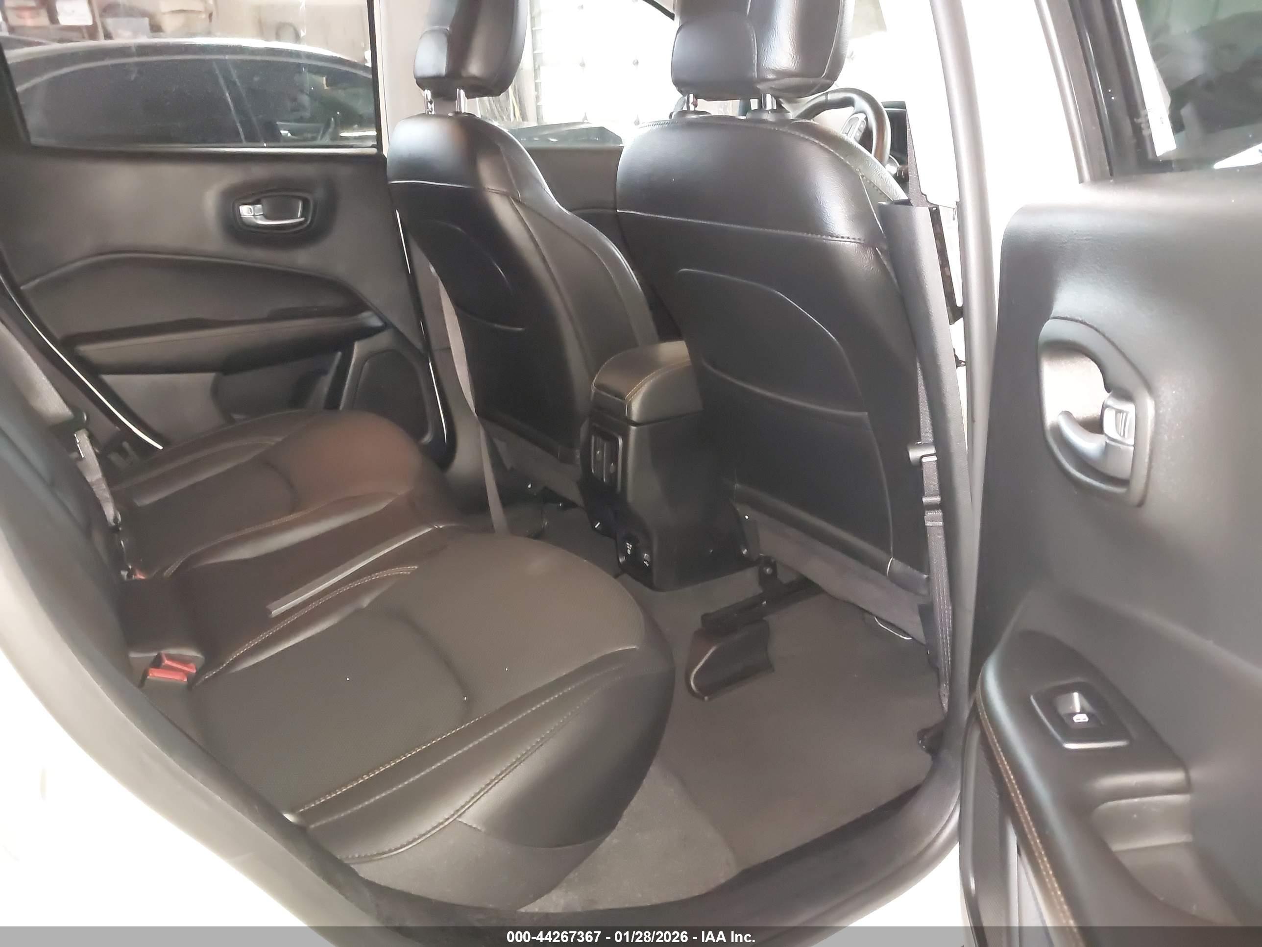 JEEP COMPASS image 8