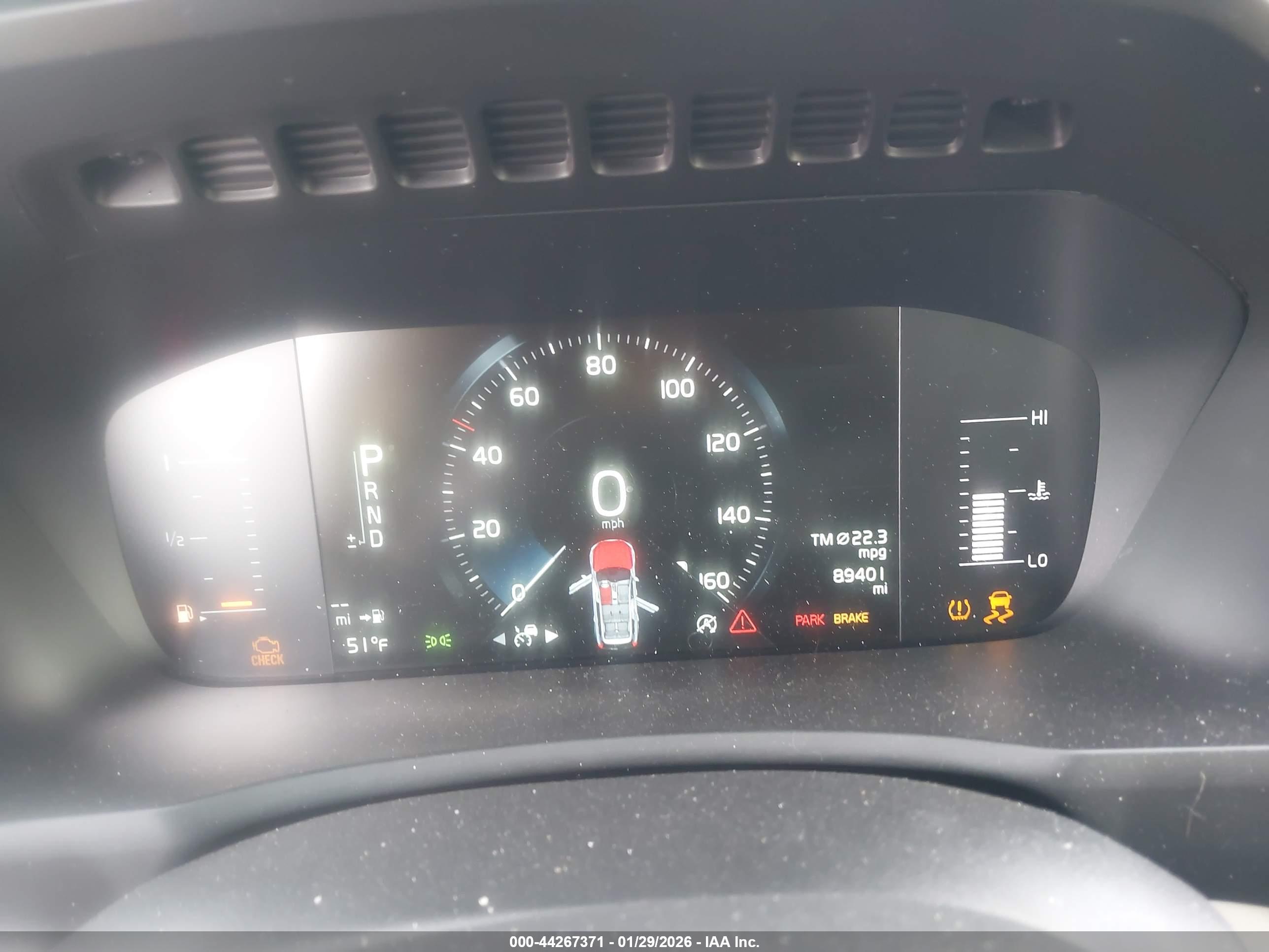 VOLVO XC90 image 7