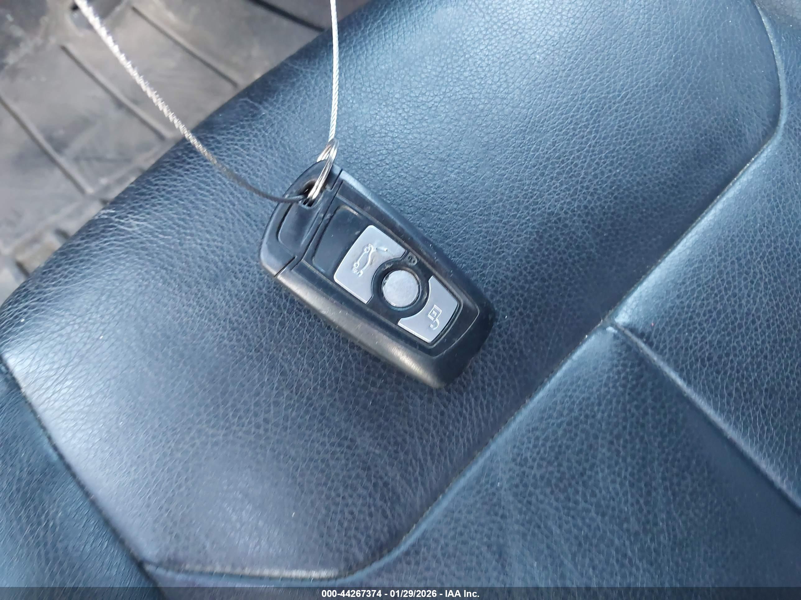 BMW 328I image 11