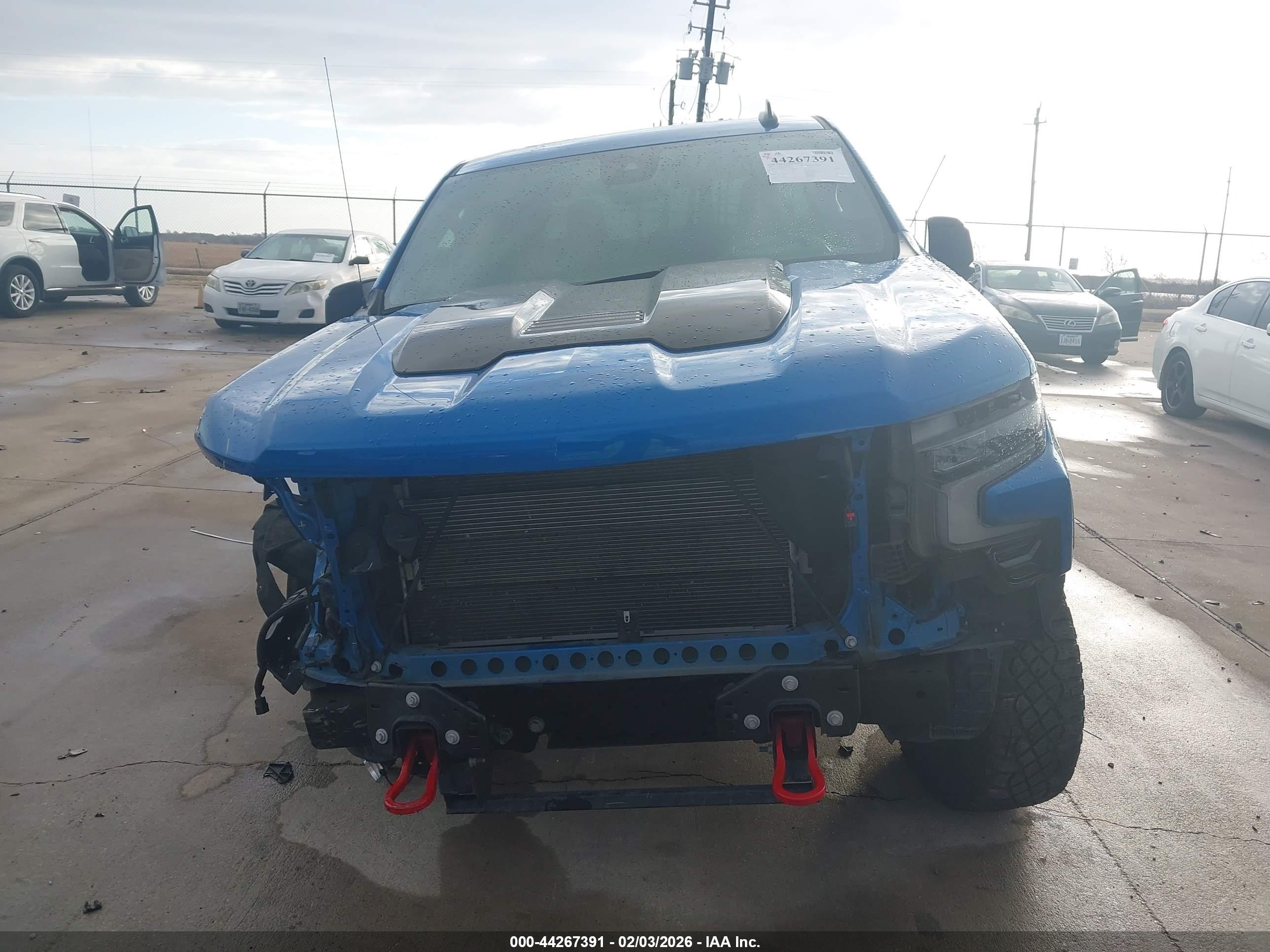 CHEVROLET SILVERADO image 6