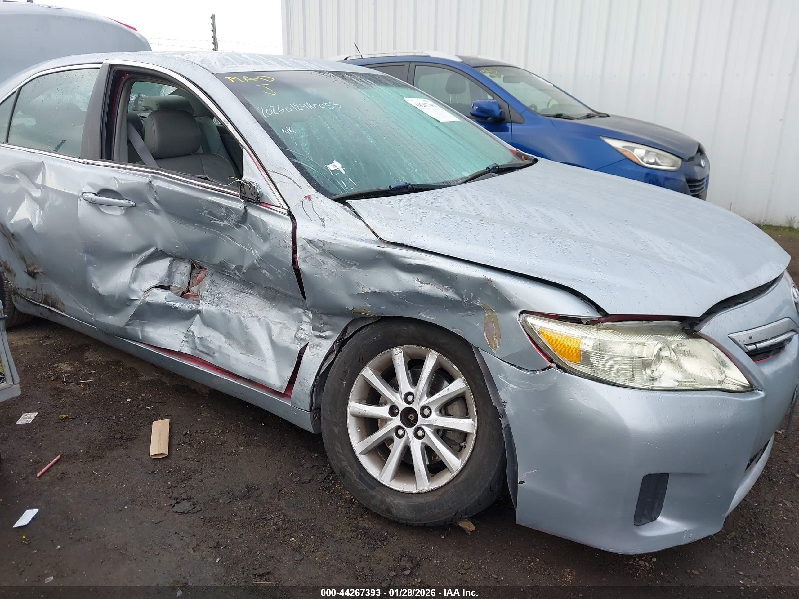 TOYOTA CAMRY image 6