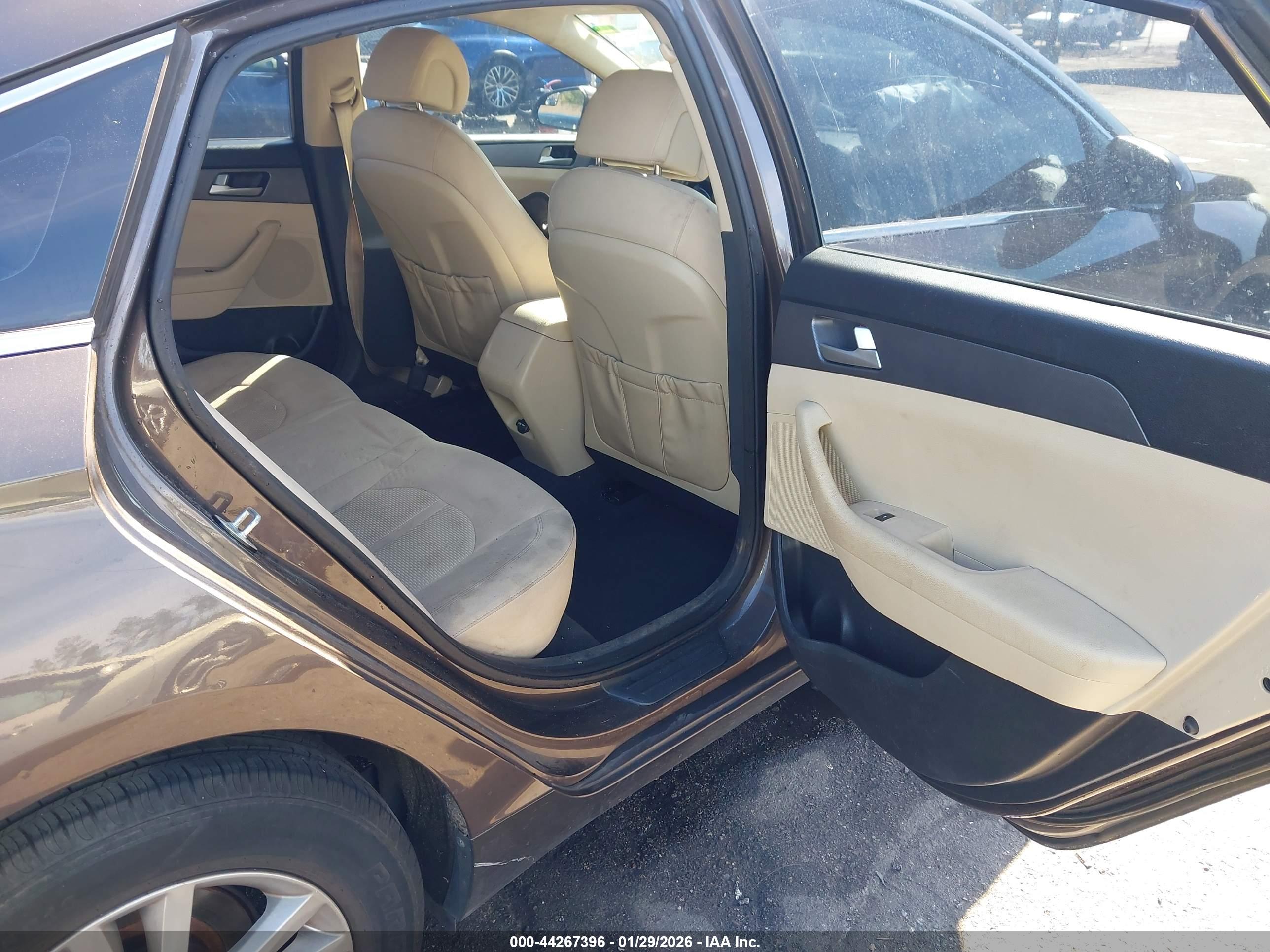 HYUNDAI SONATA image 8
