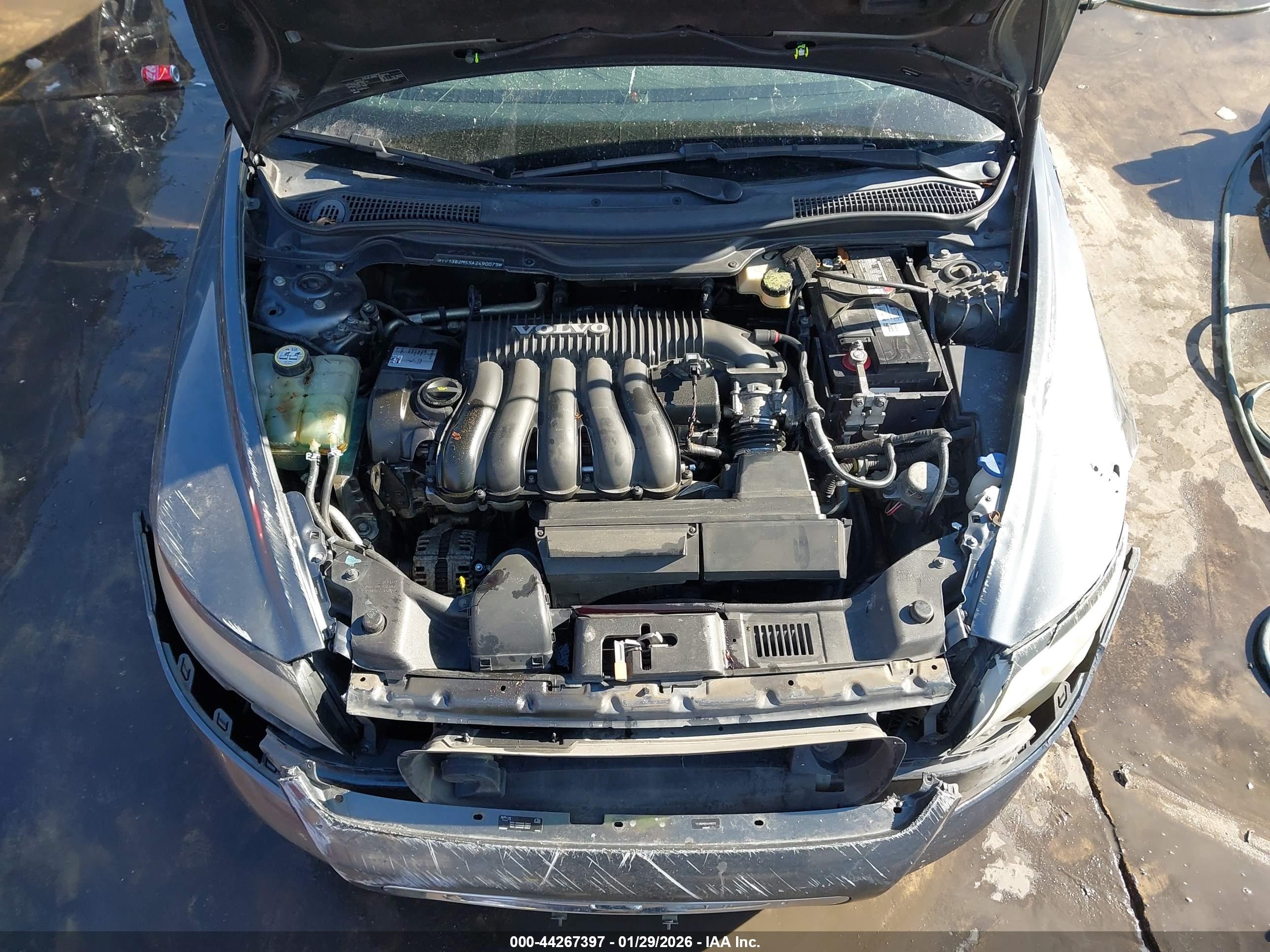 VOLVO S40 image 10