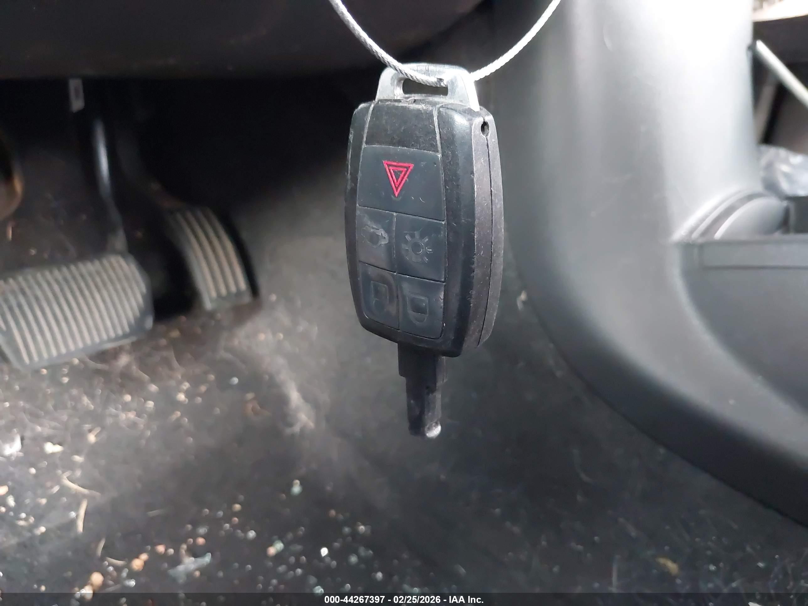 VOLVO S40 image 11