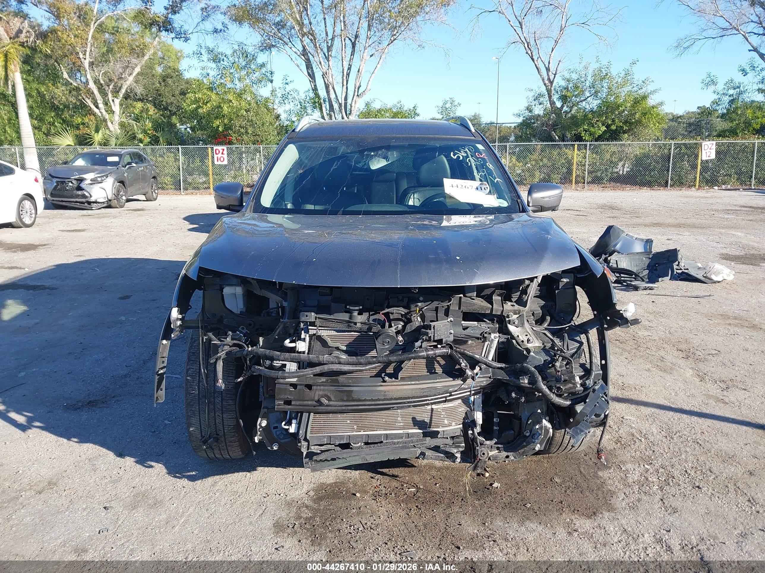 NISSAN ROGUE image 6
