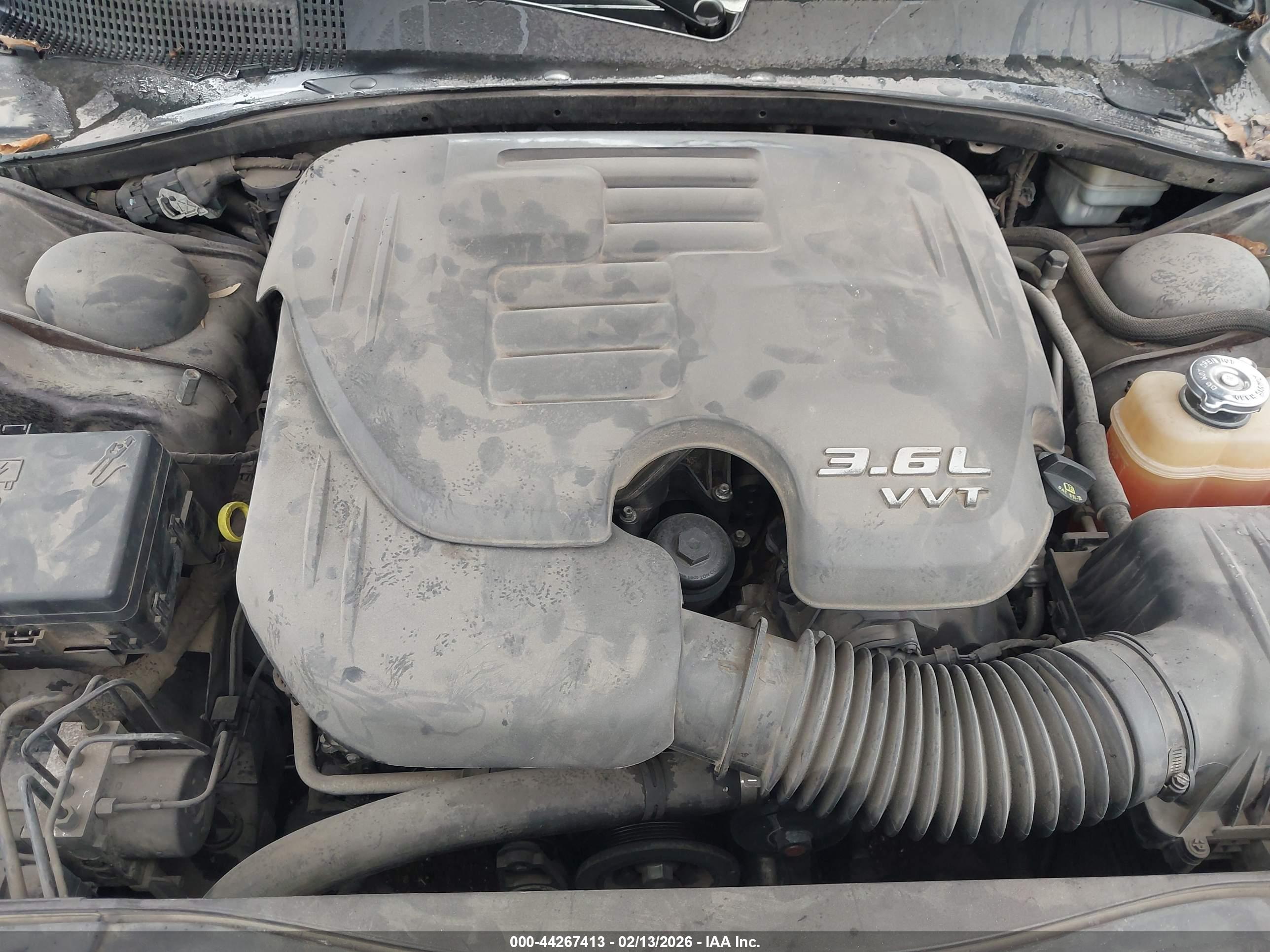 CHRYSLER 300 image 10