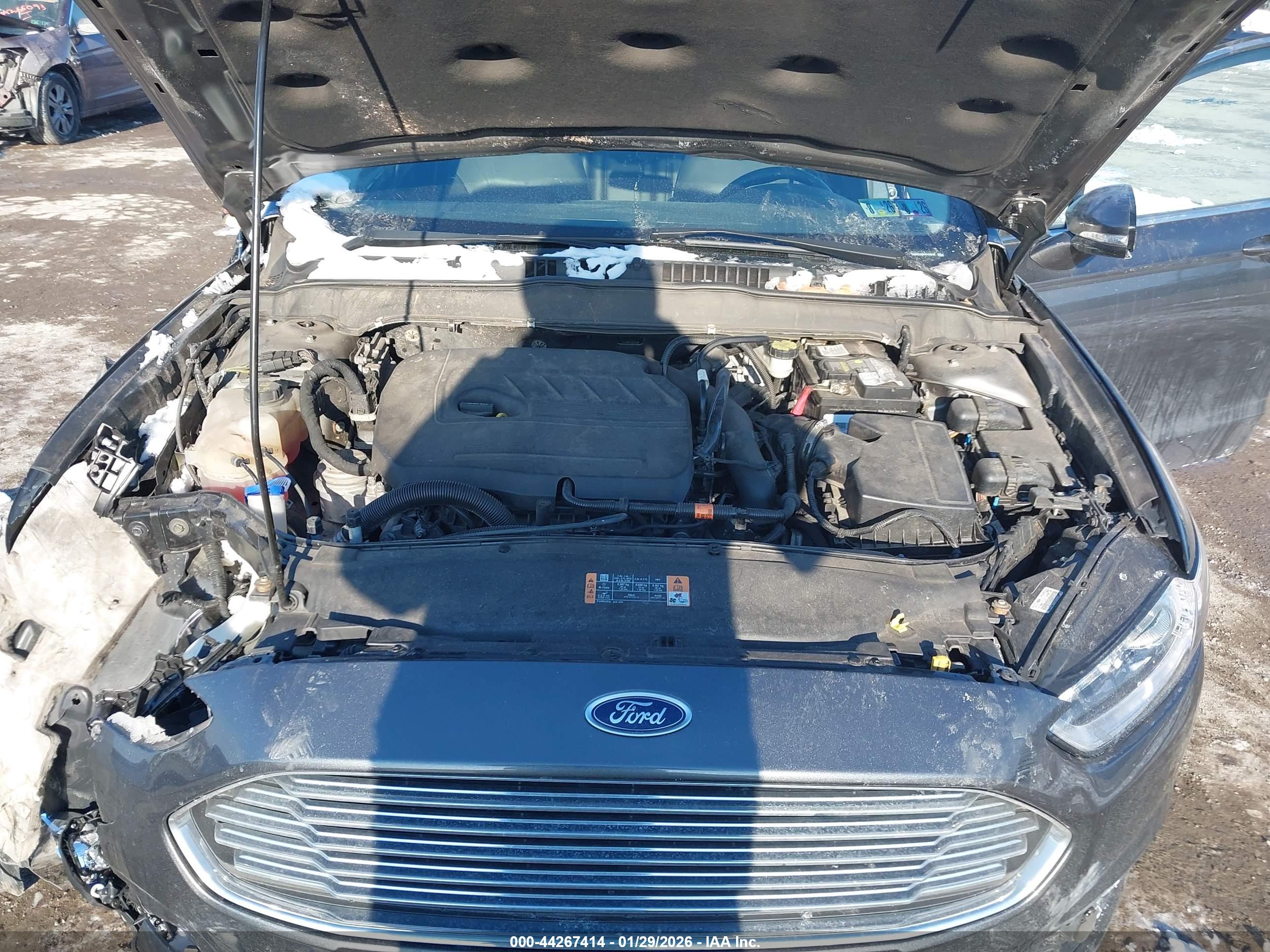 FORD FUSION image 10