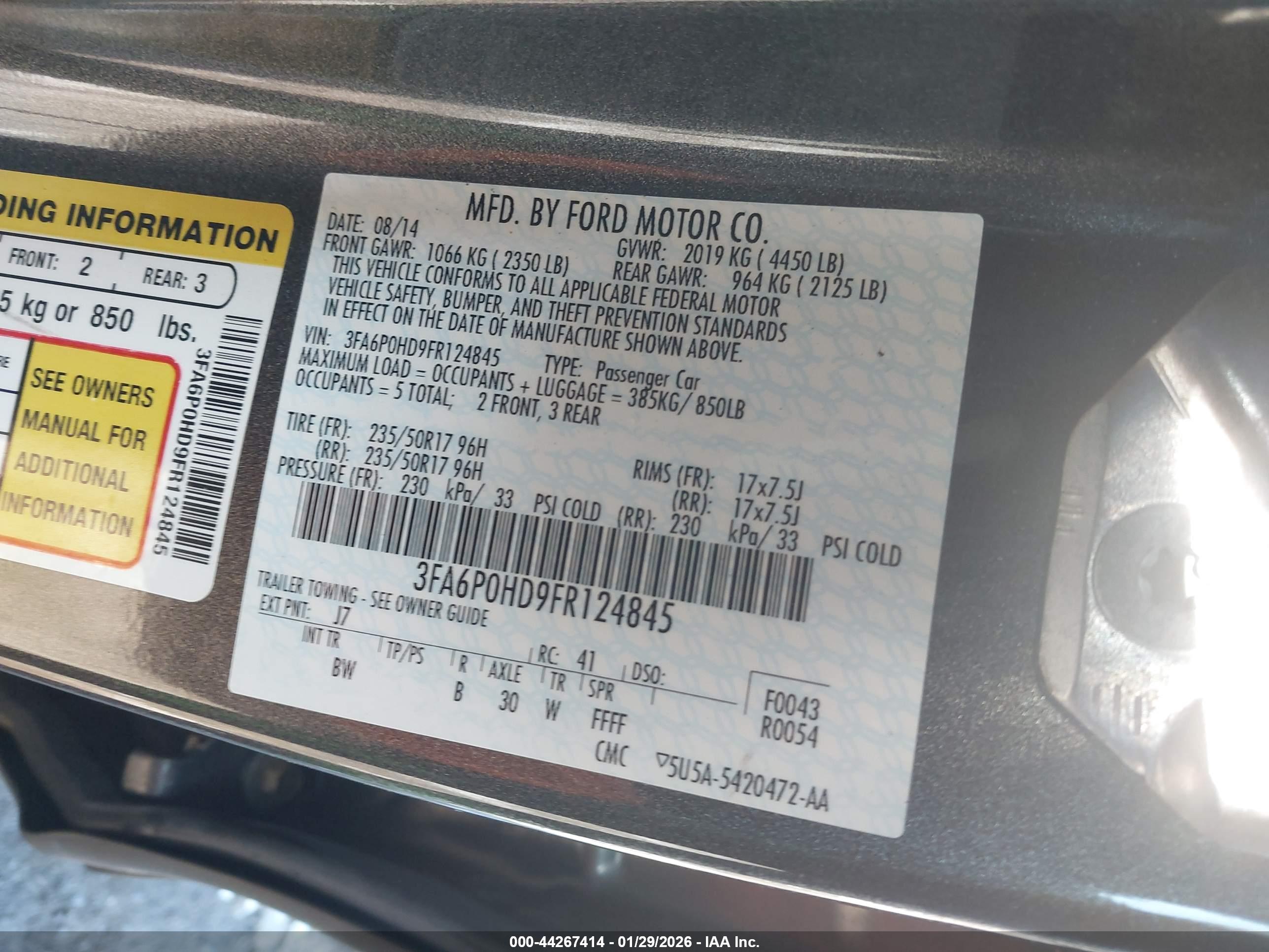 FORD FUSION image 9
