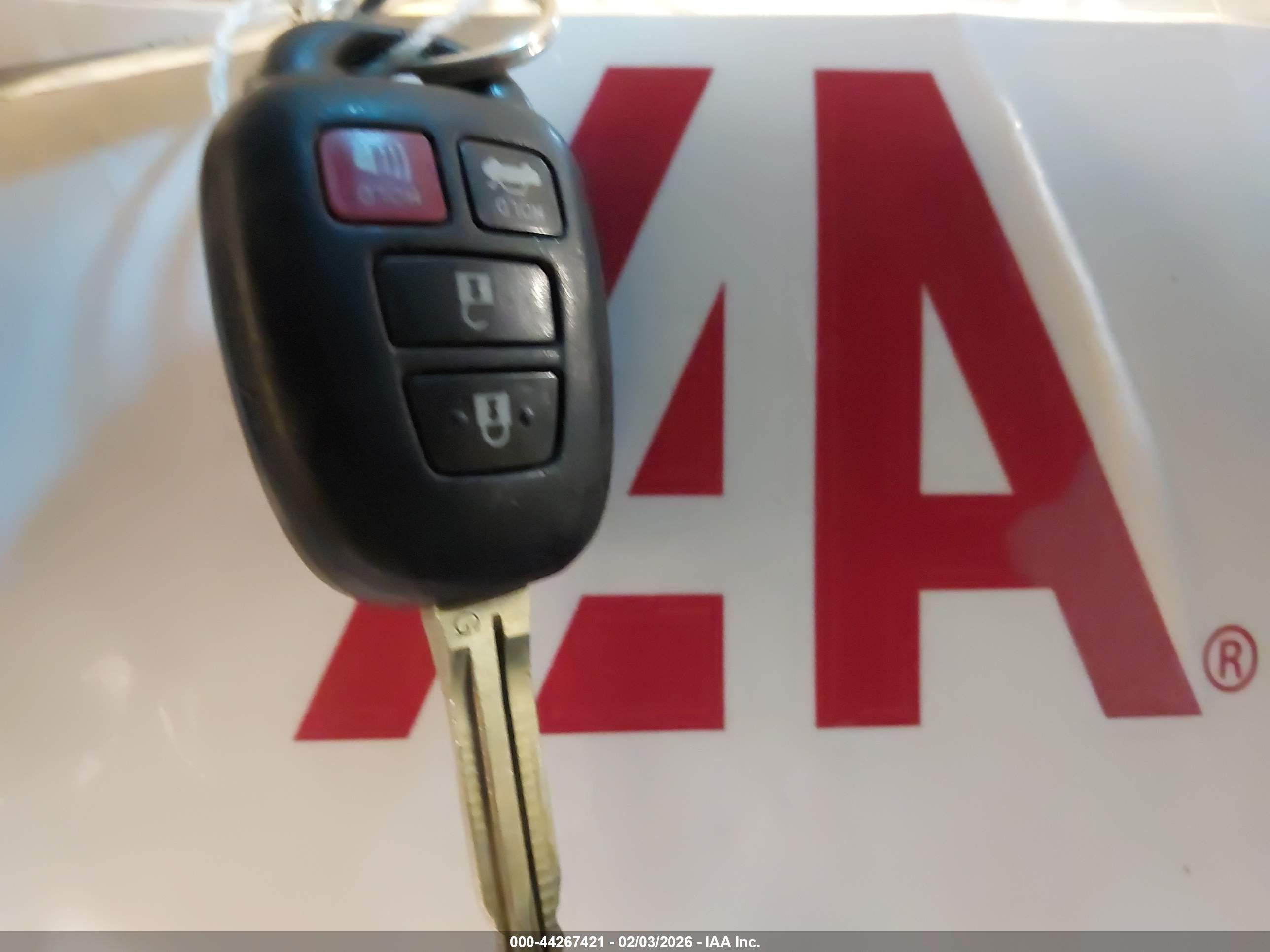 TOYOTA CAMRY image 11