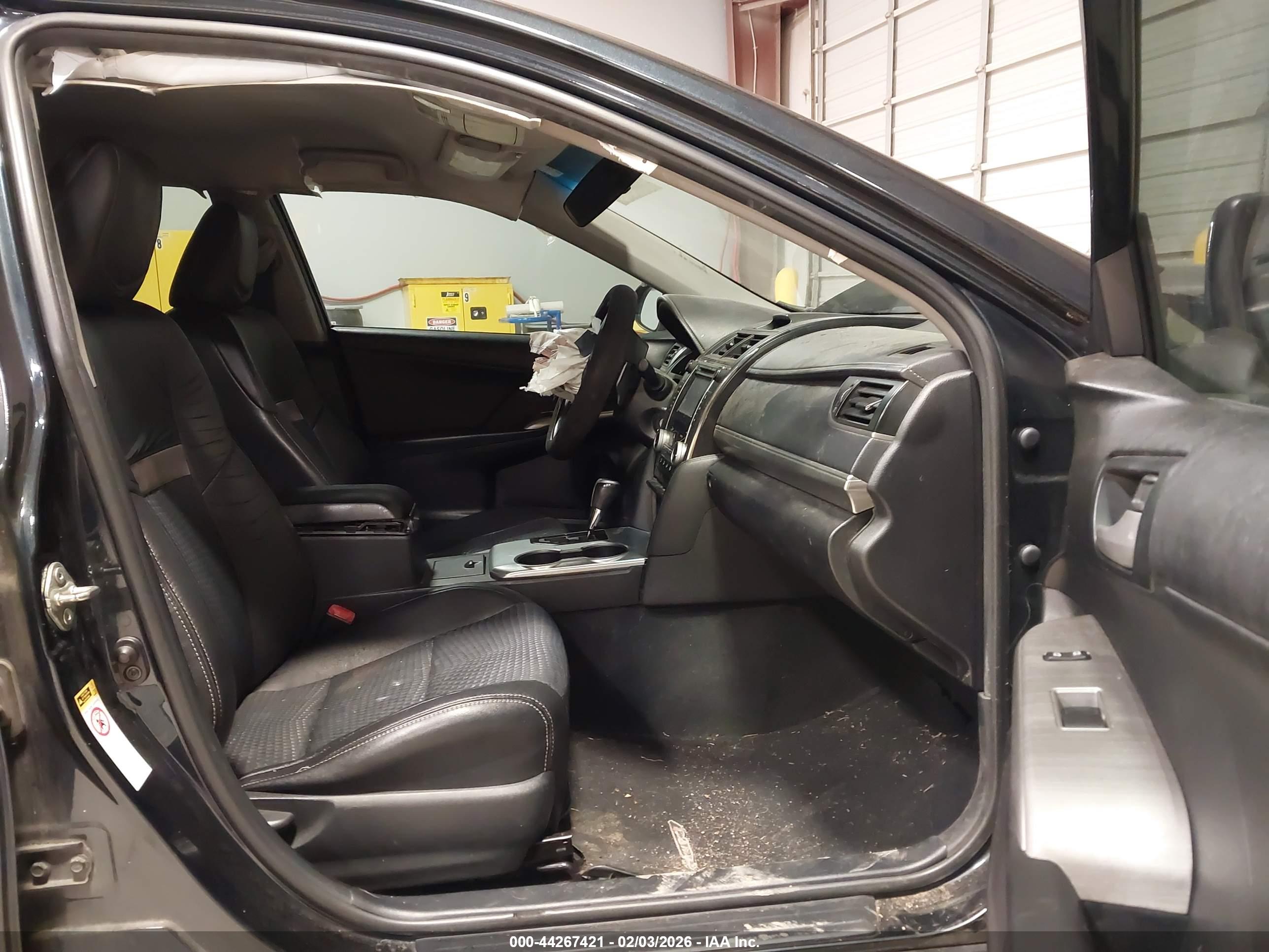 TOYOTA CAMRY image 5