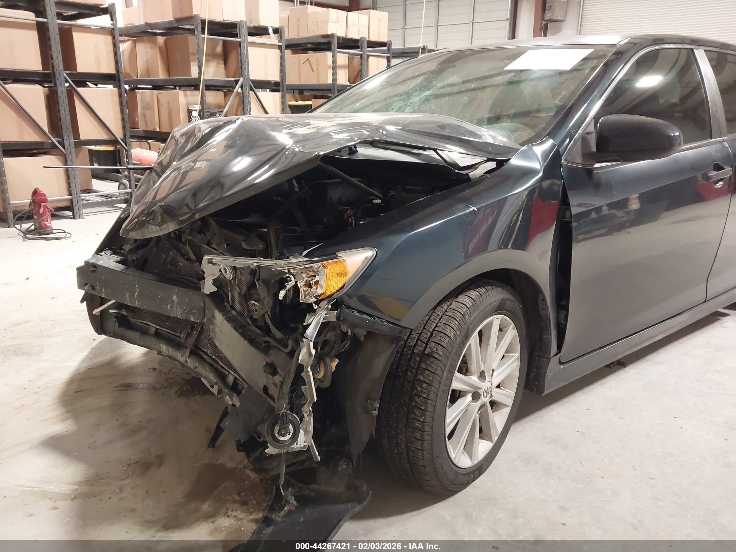 TOYOTA CAMRY image 6