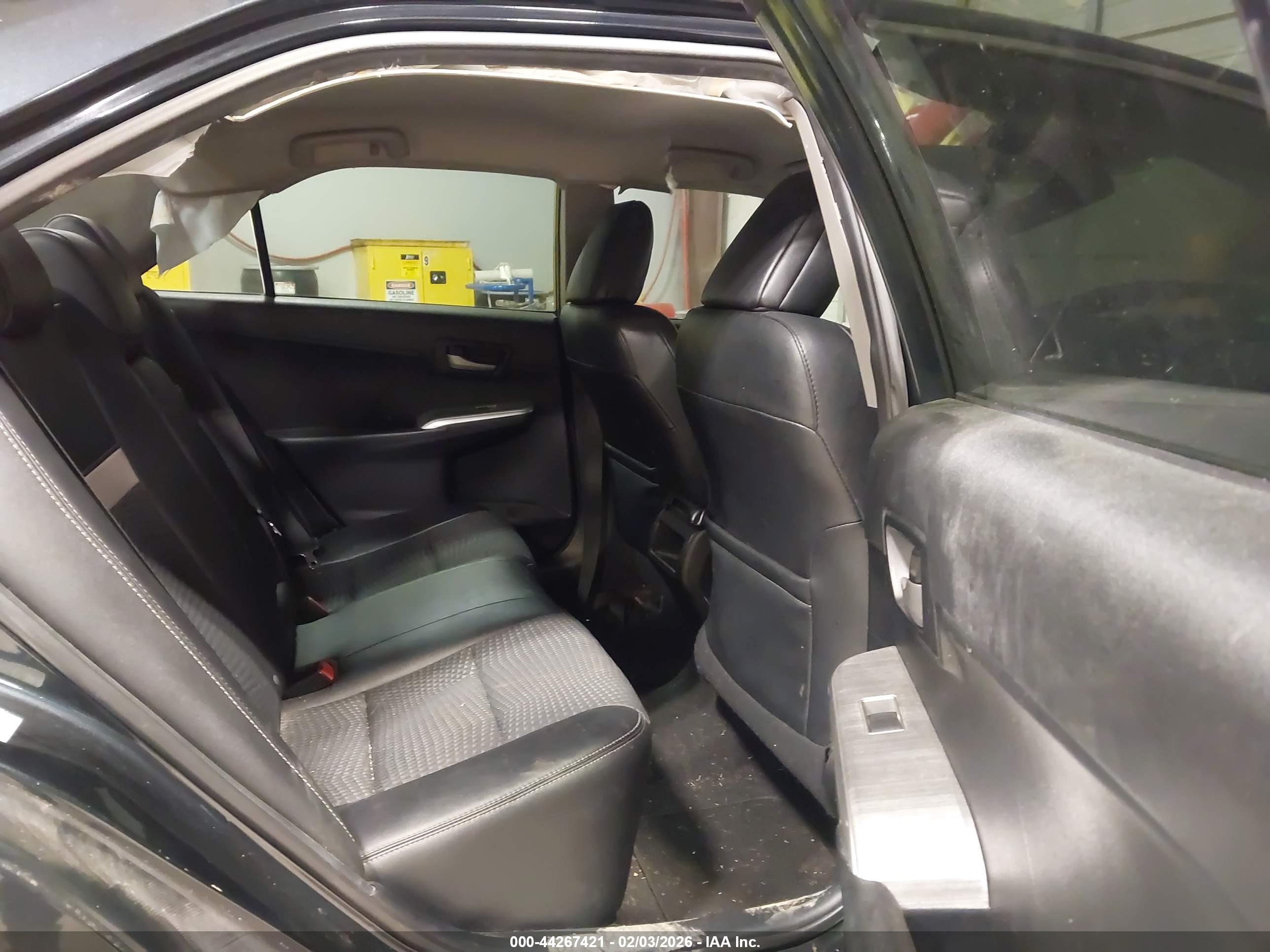 TOYOTA CAMRY image 8